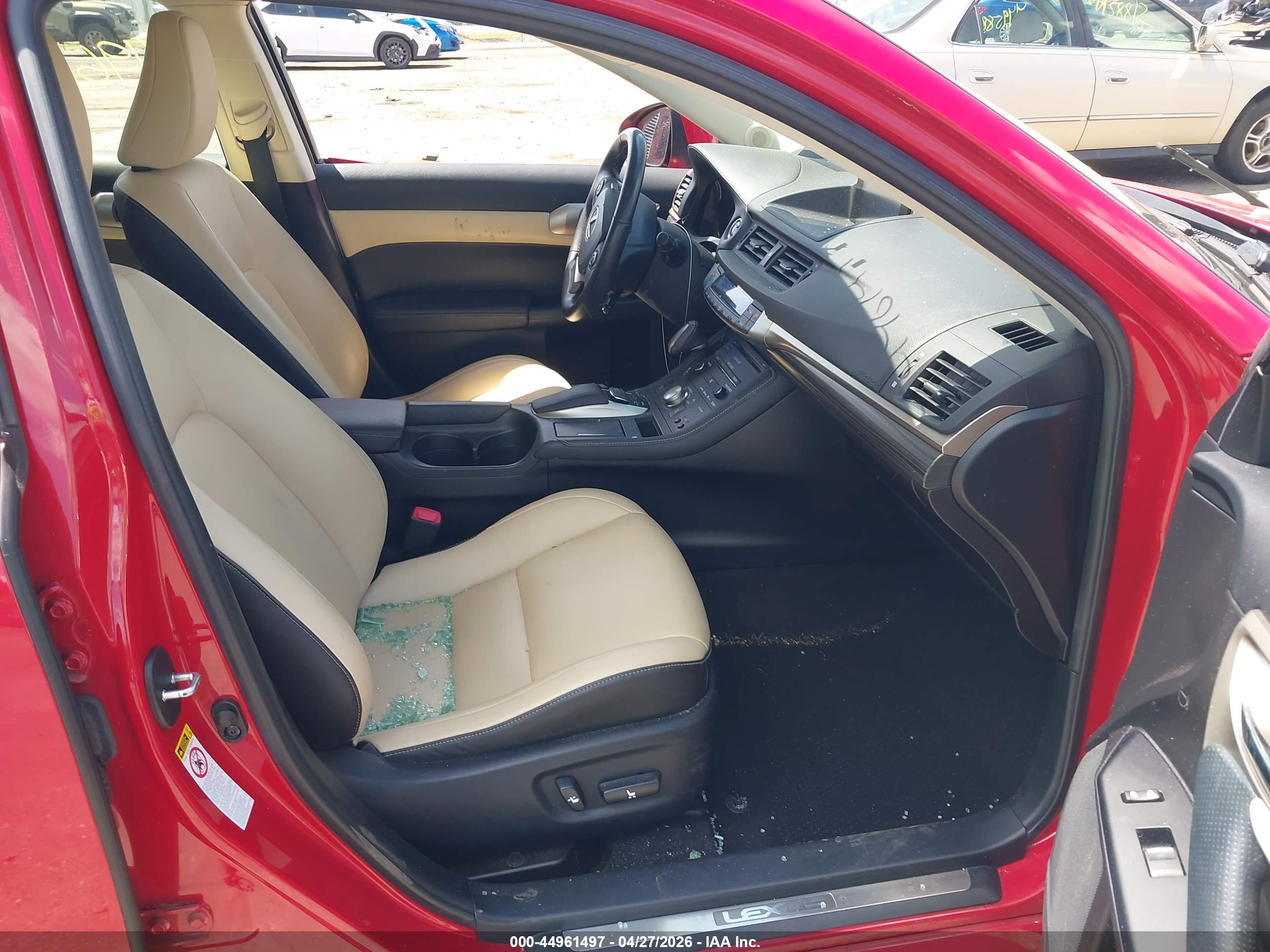 LEXUS CT image 5