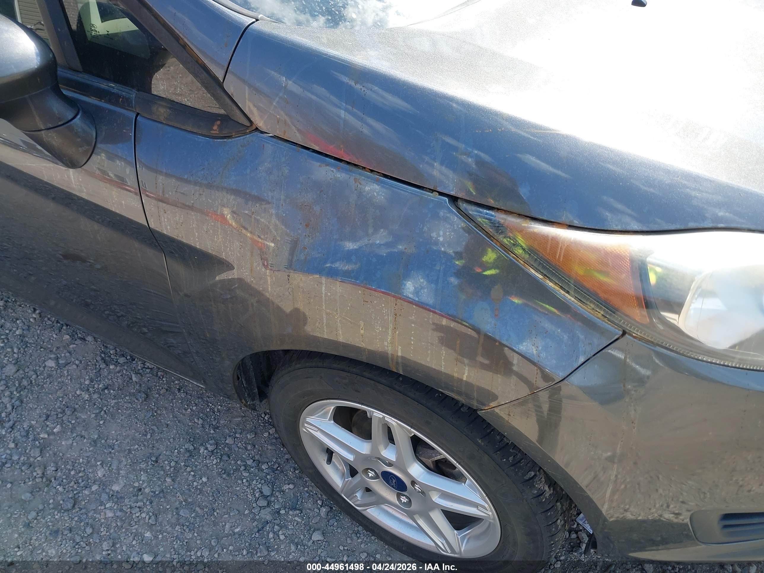 FORD FIESTA image 6