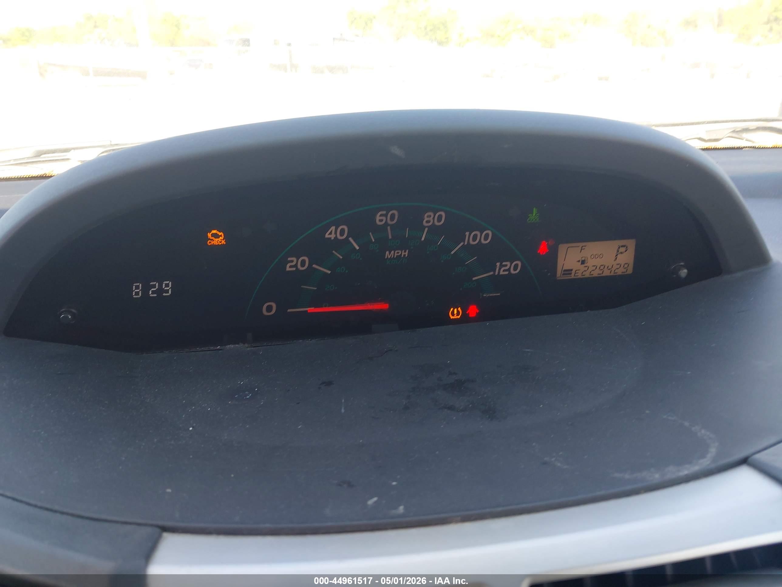 TOYOTA YARIS image 7