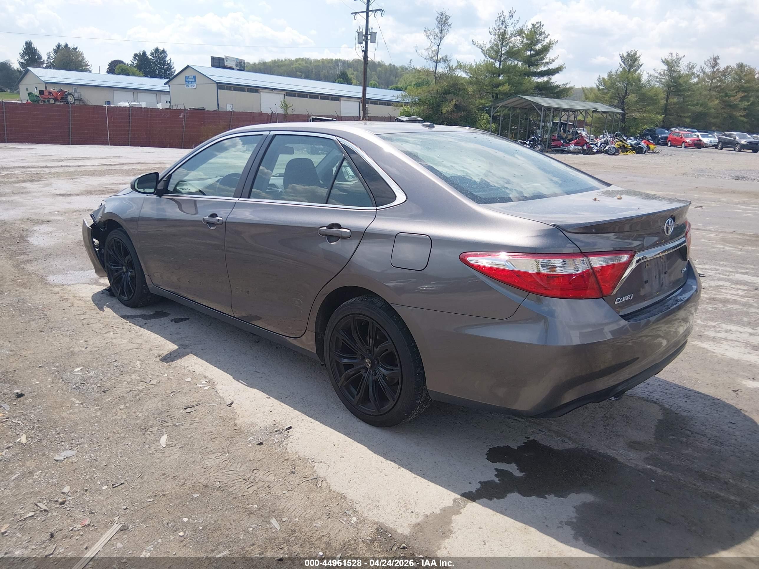 TOYOTA CAMRY image 3