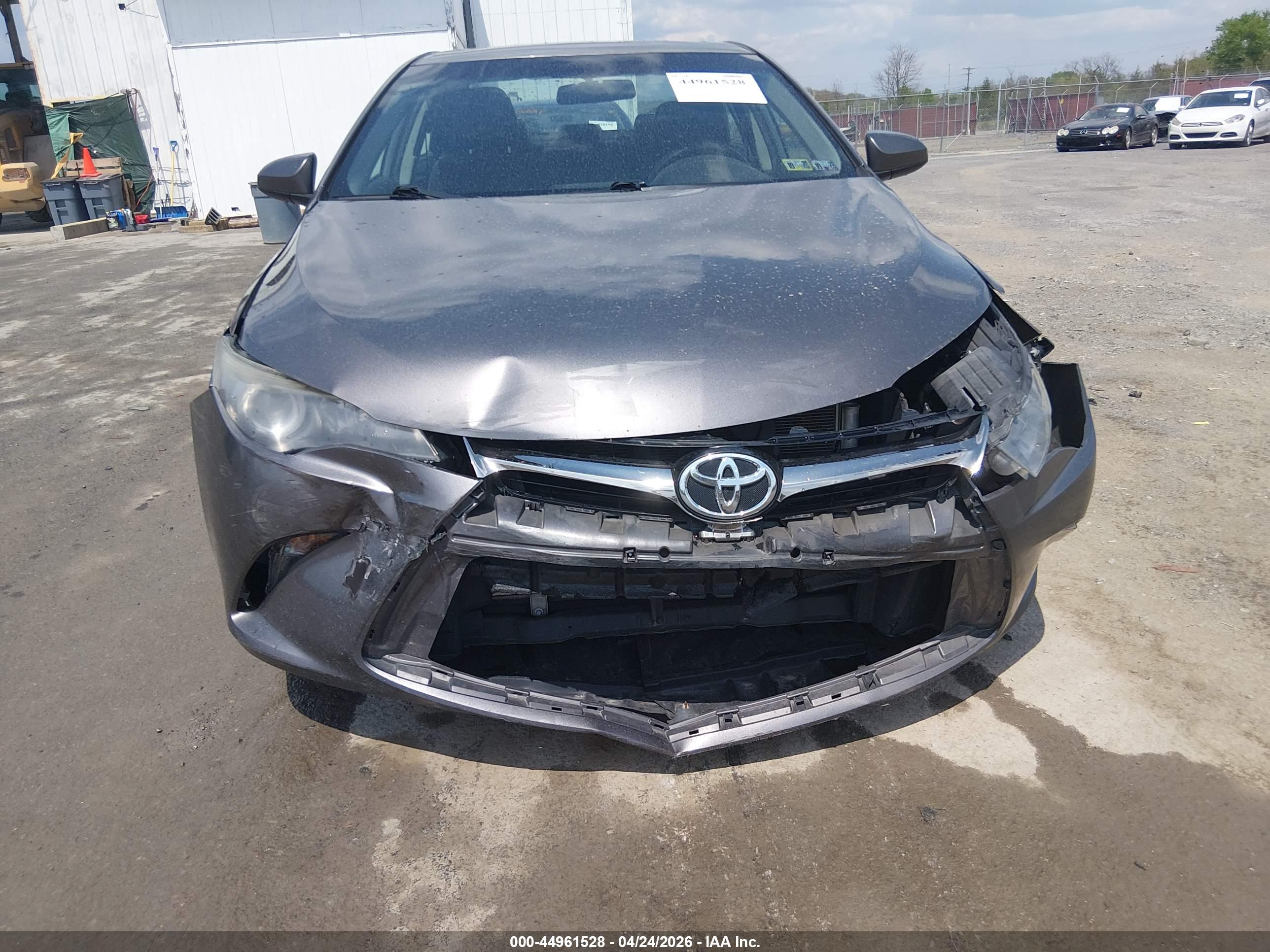 TOYOTA CAMRY image 6
