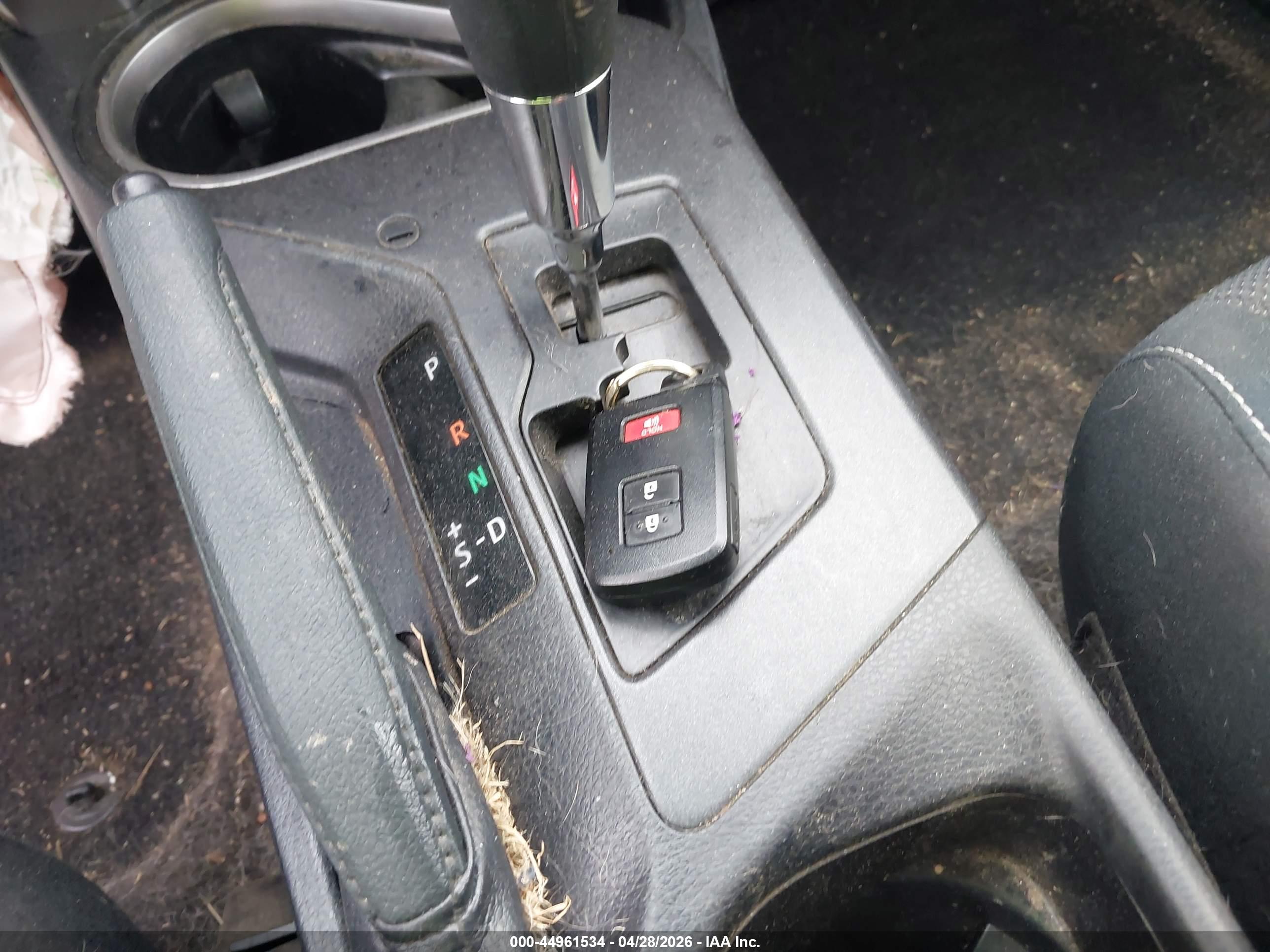 TOYOTA RAV4 image 11