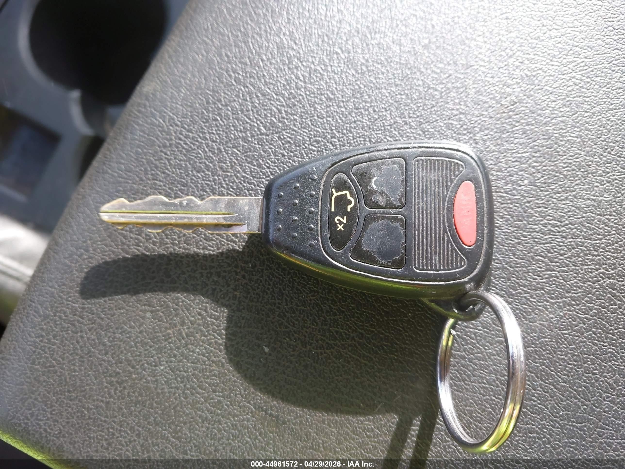 JEEP LIBERTY image 11