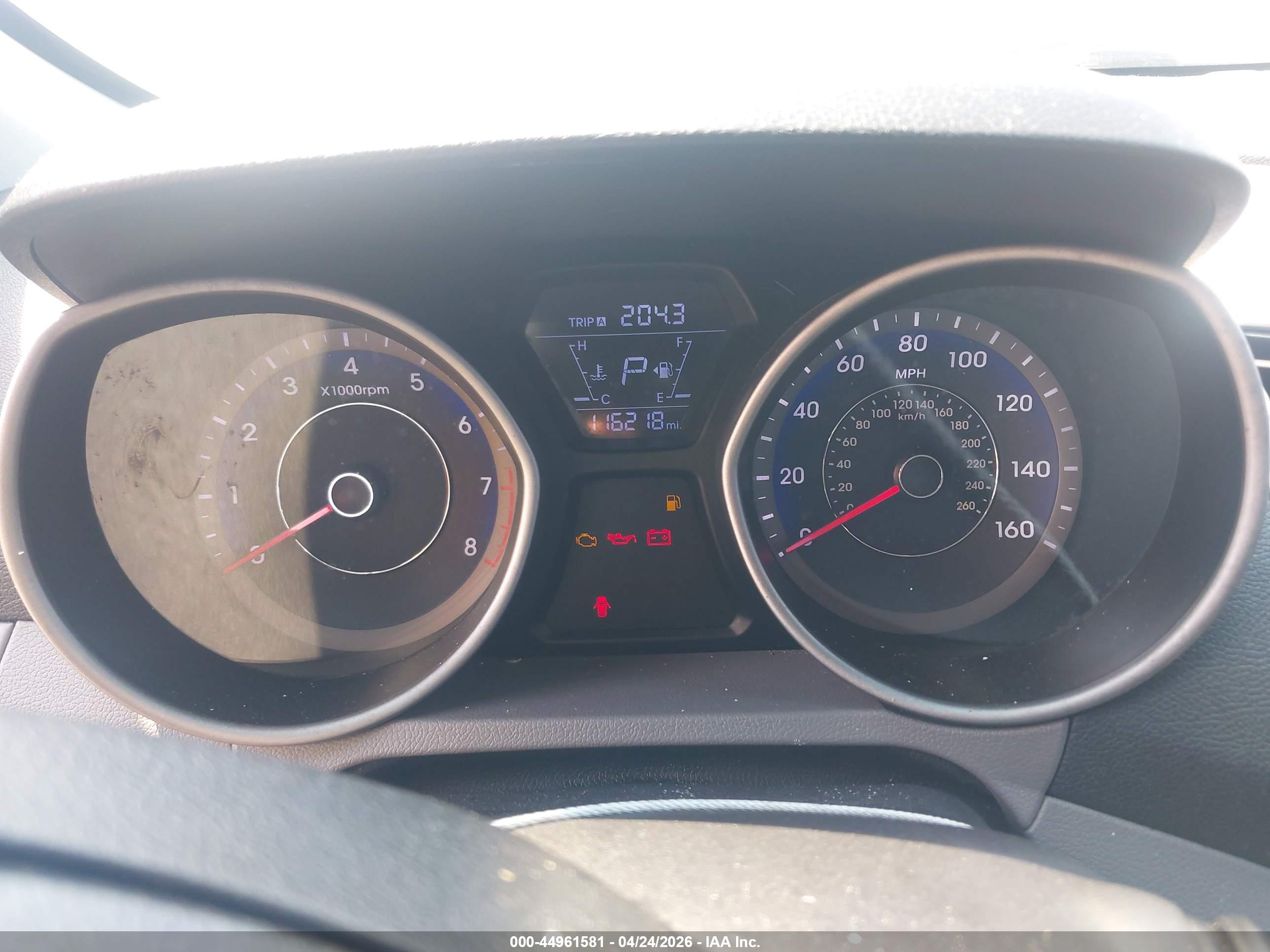 HYUNDAI ELANTRA image 7