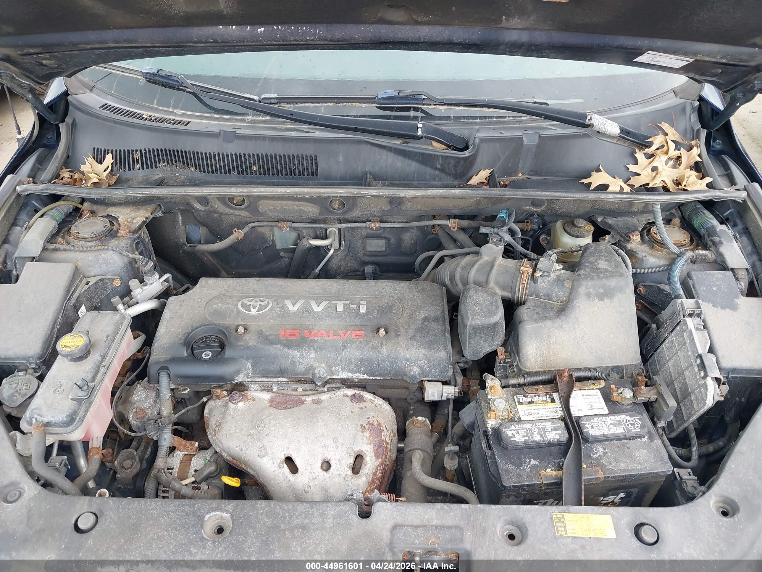 TOYOTA RAV4 image 10