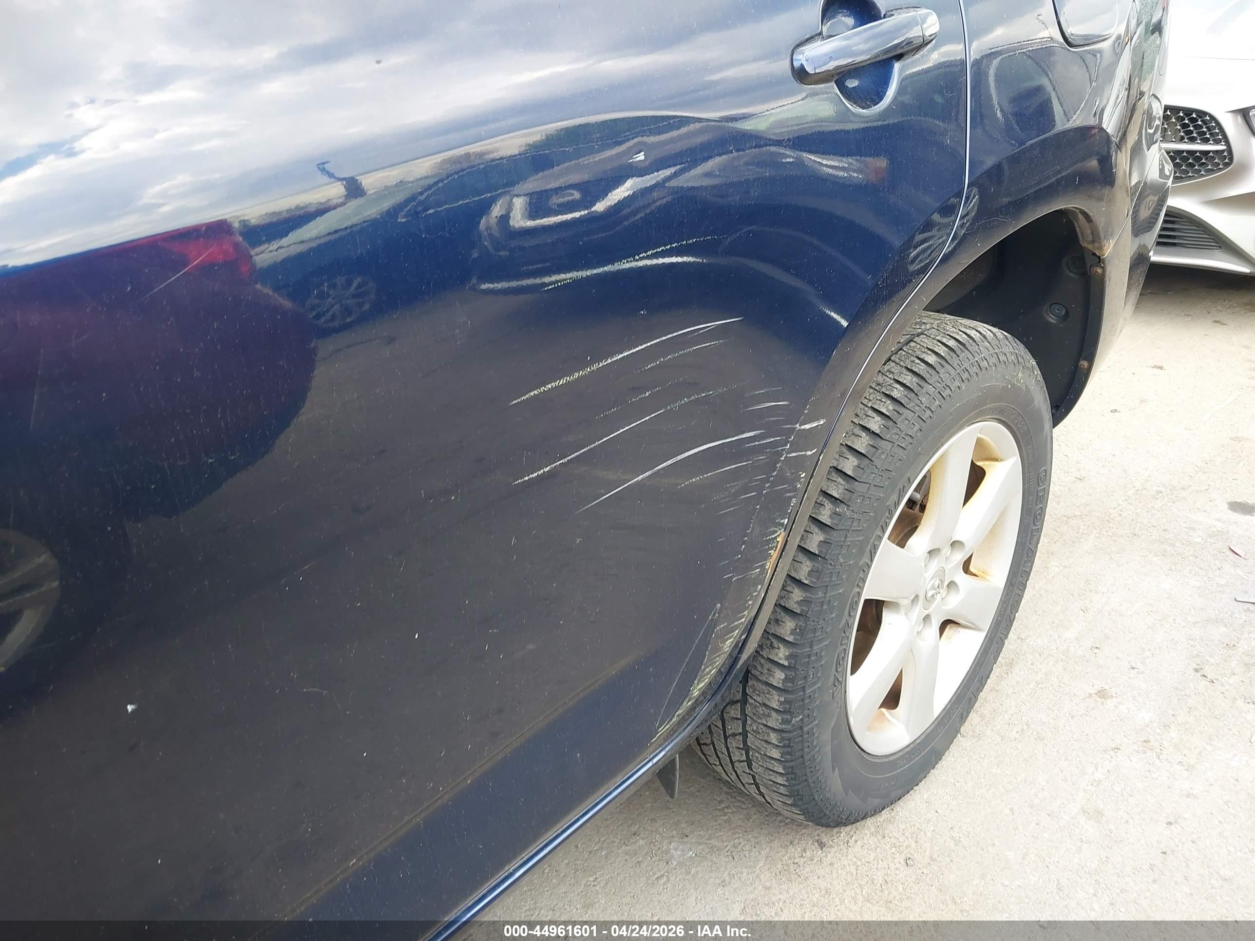 TOYOTA RAV4 image 6