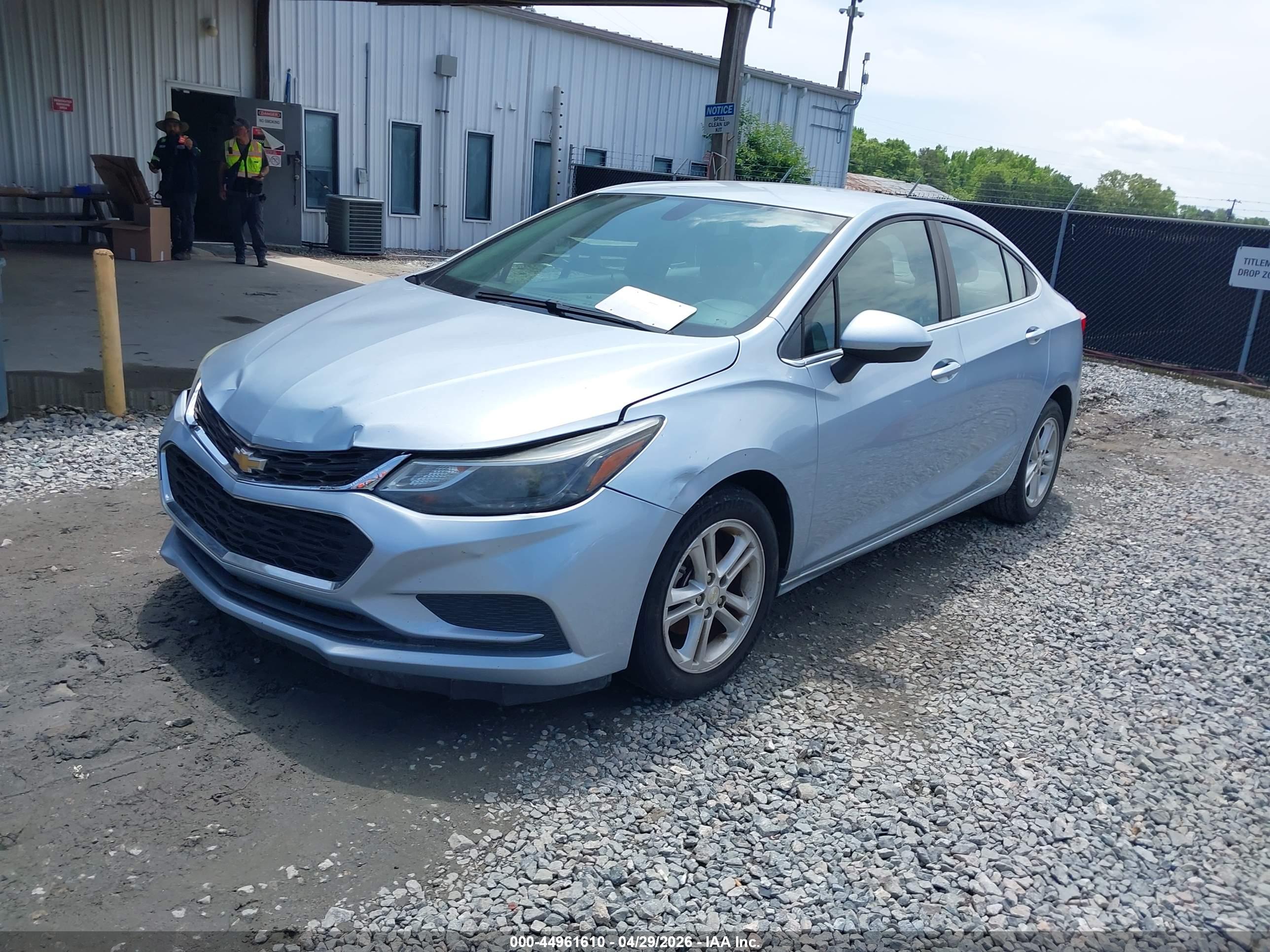 CHEVROLET CRUZE image 2