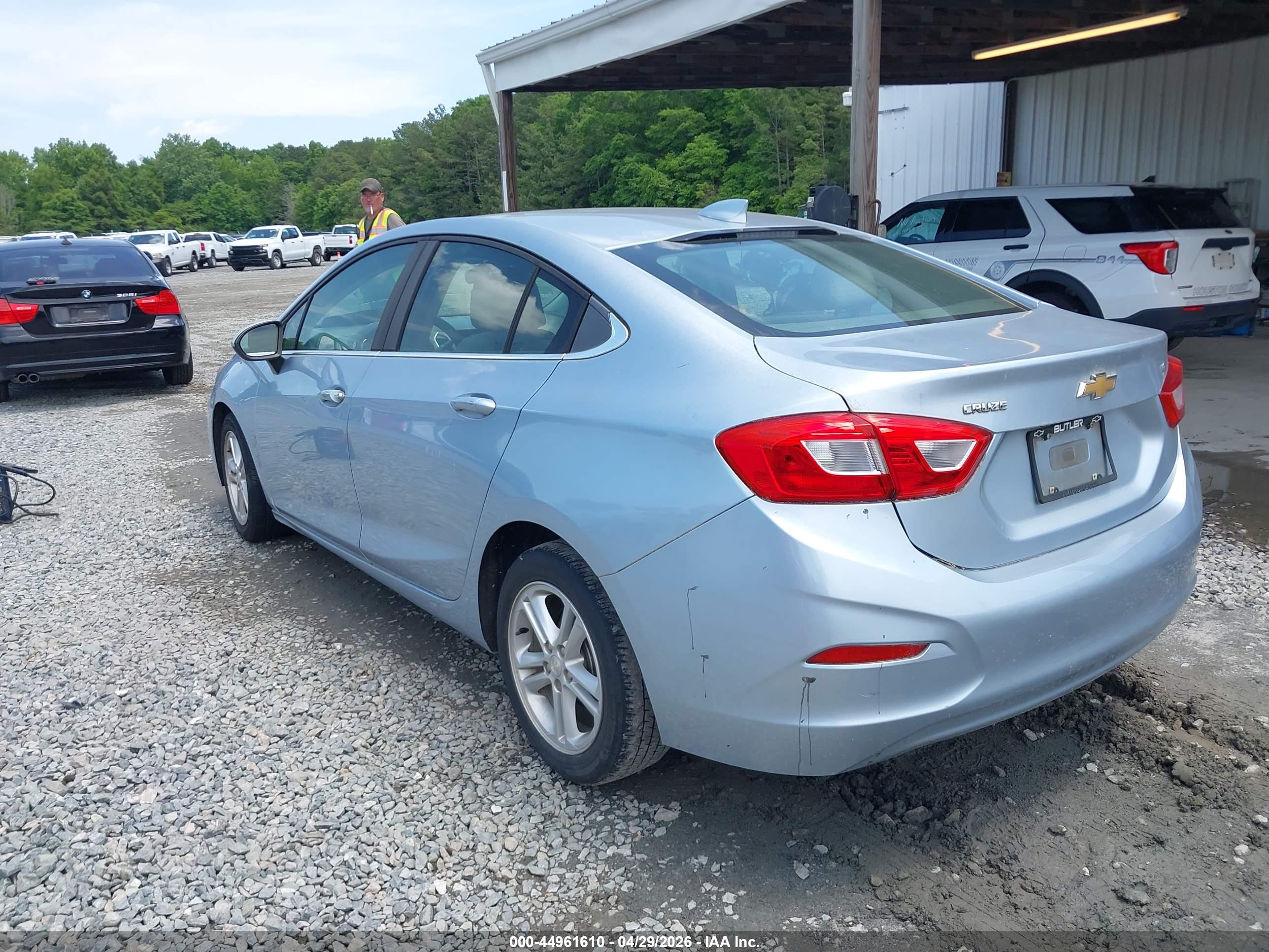 CHEVROLET CRUZE image 3