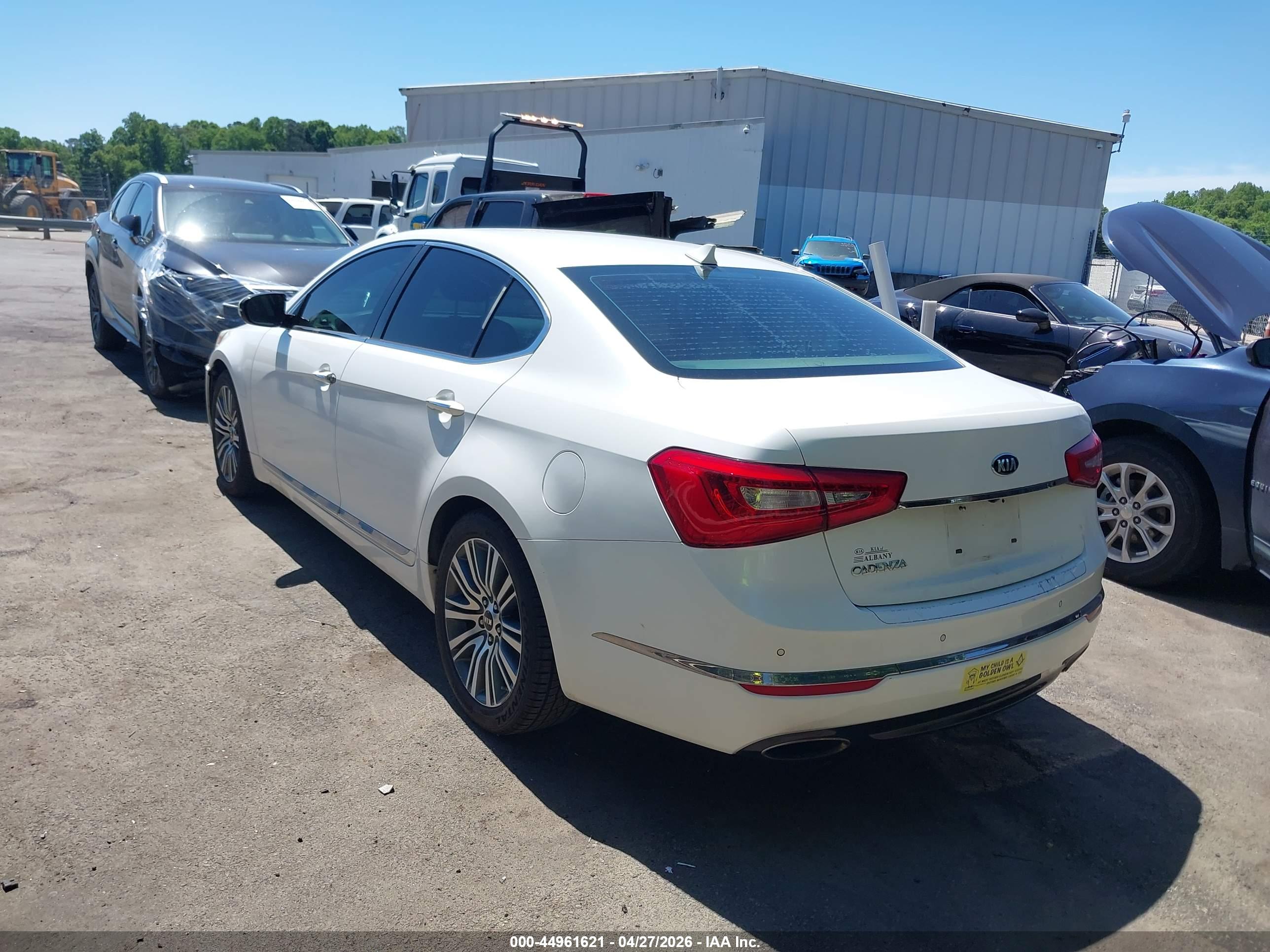 KIA CADENZA image 3
