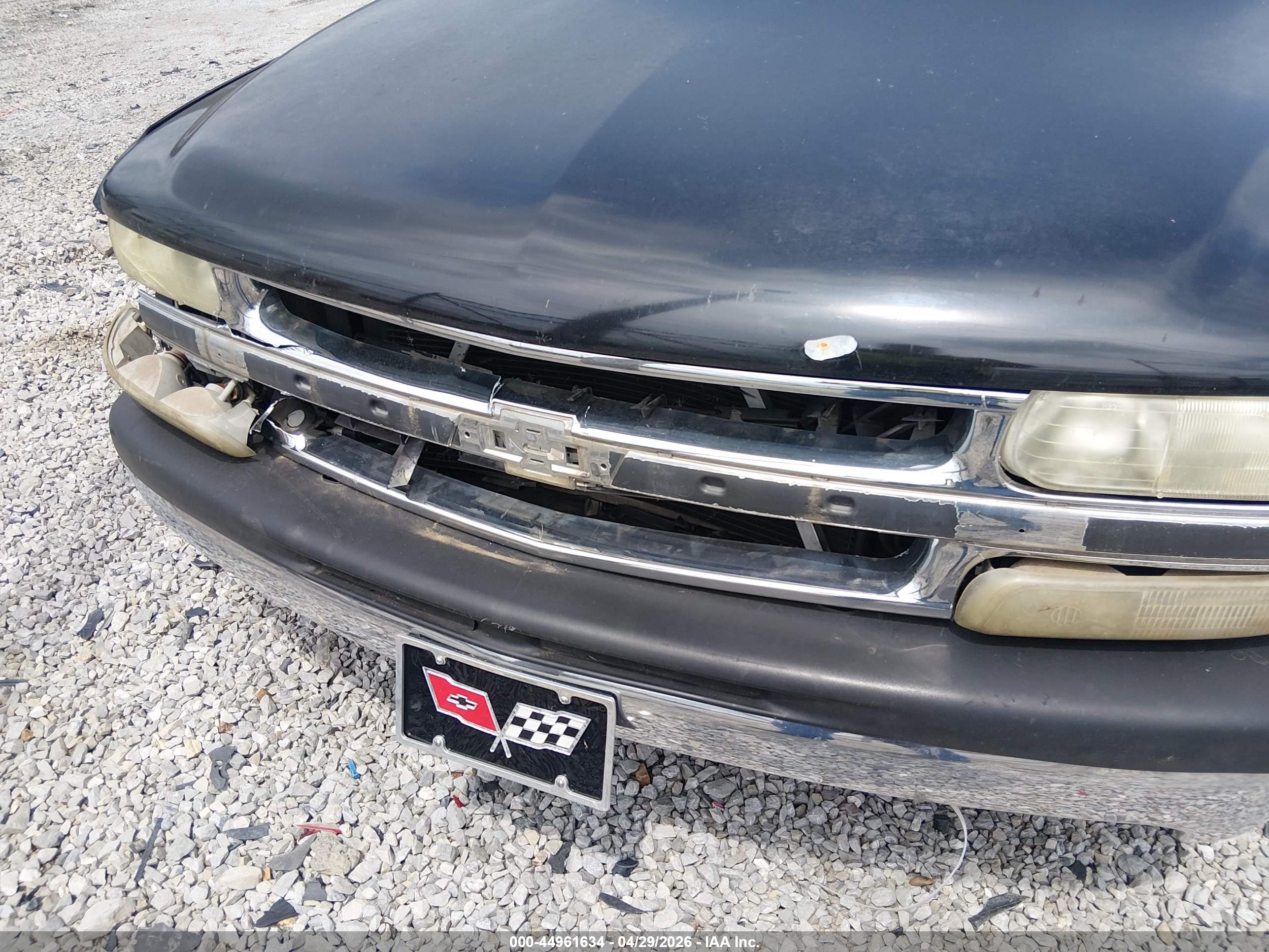 CHEVROLET SILVERADO image 6