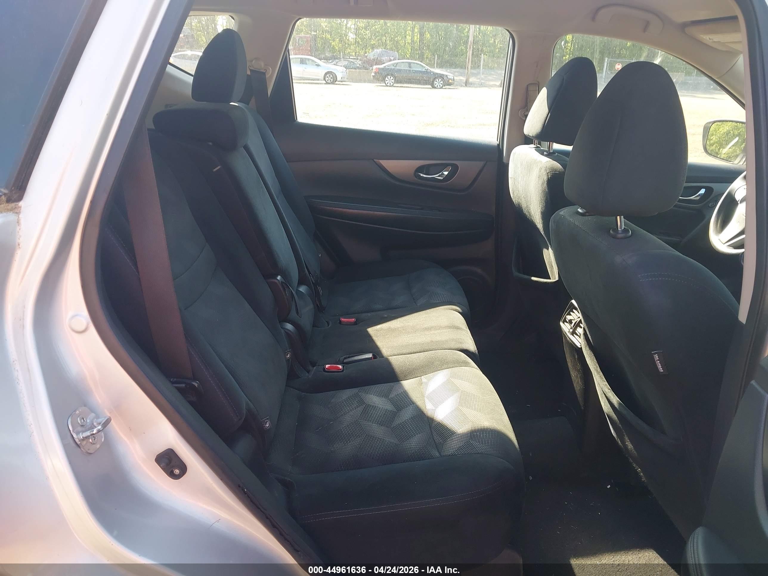 NISSAN ROGUE image 8