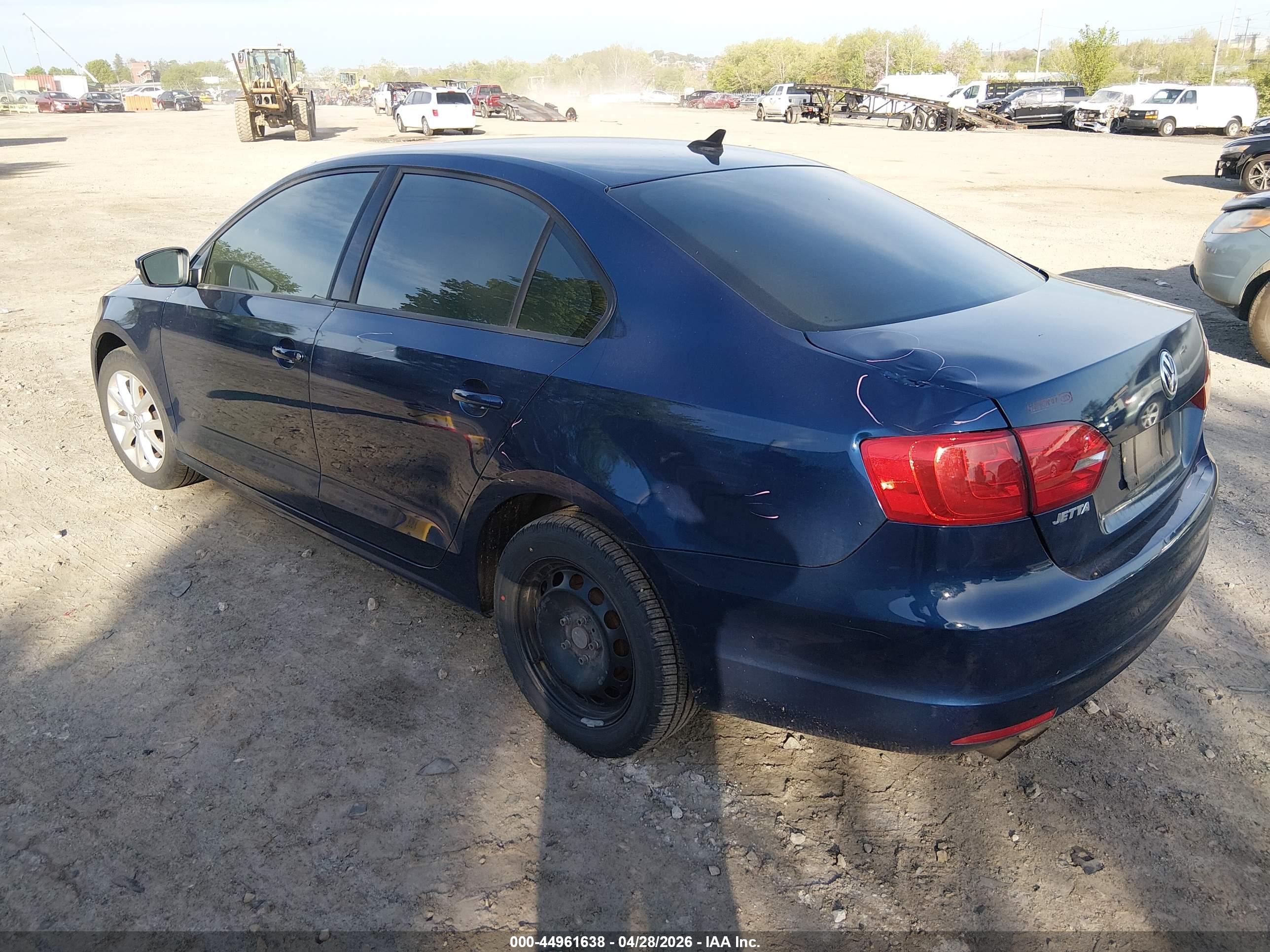 VOLKSWAGEN JETTA image 3