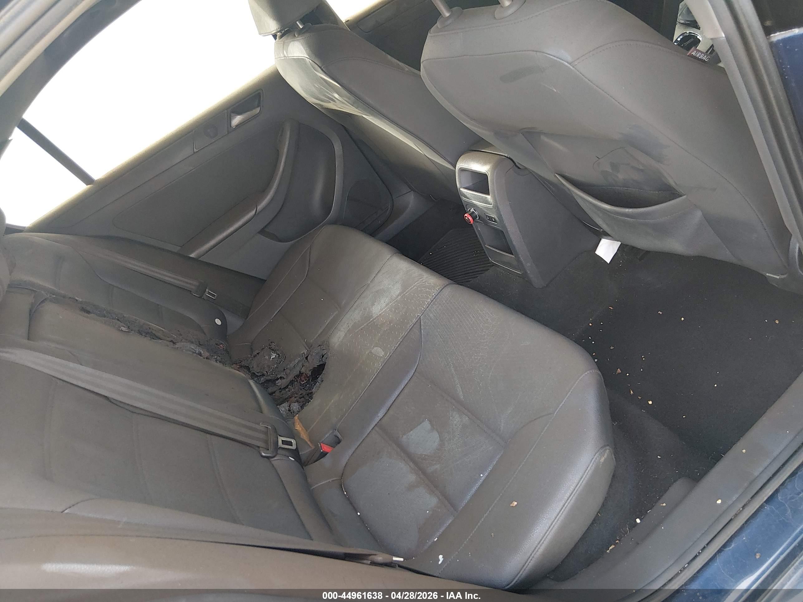VOLKSWAGEN JETTA image 8