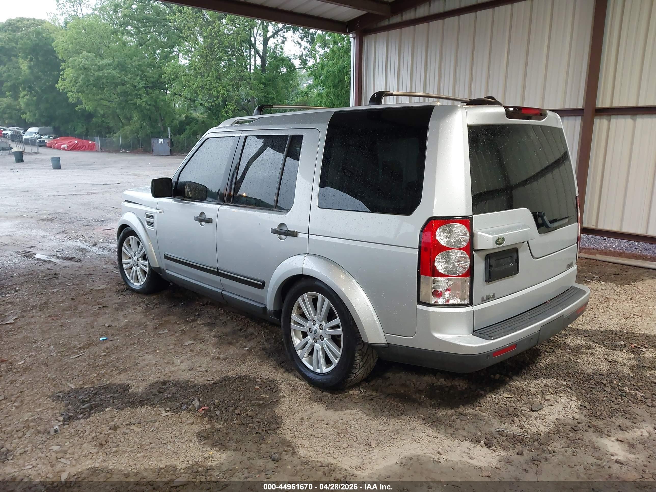 LAND ROVER image 3