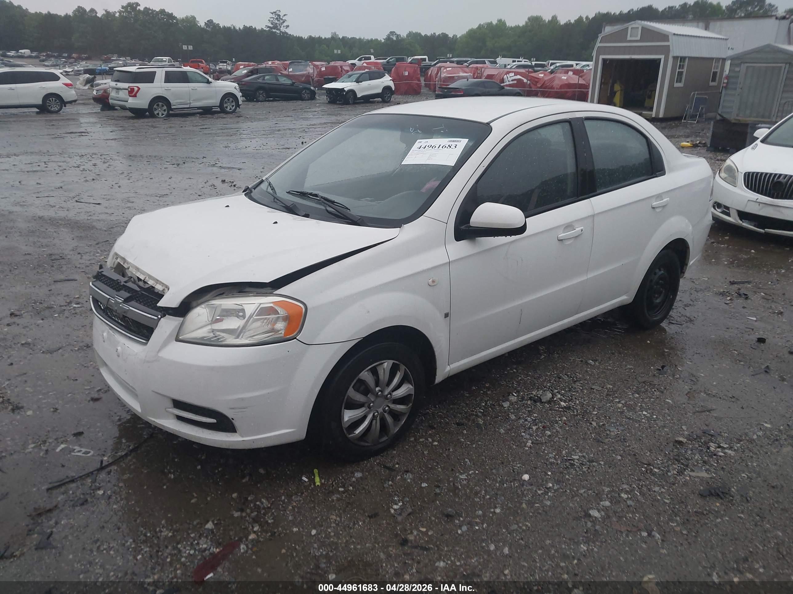CHEVROLET AVEO image 2