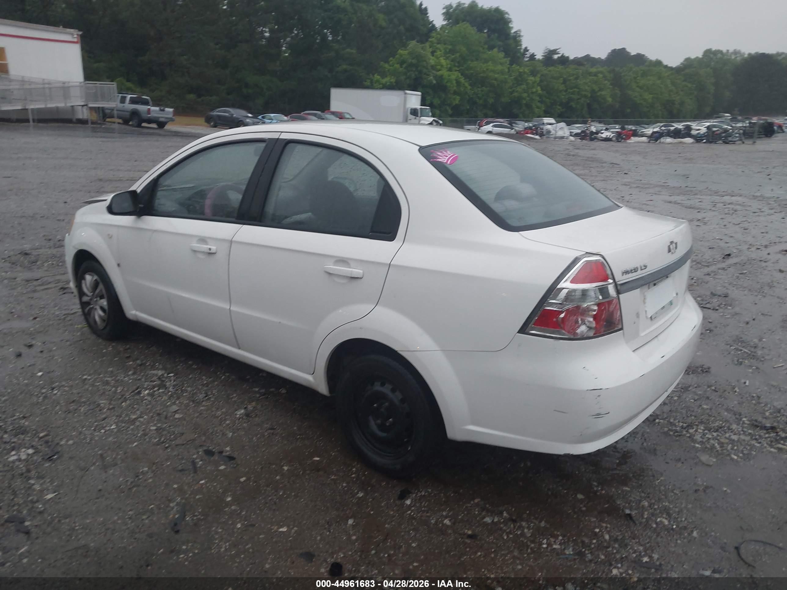CHEVROLET AVEO image 3