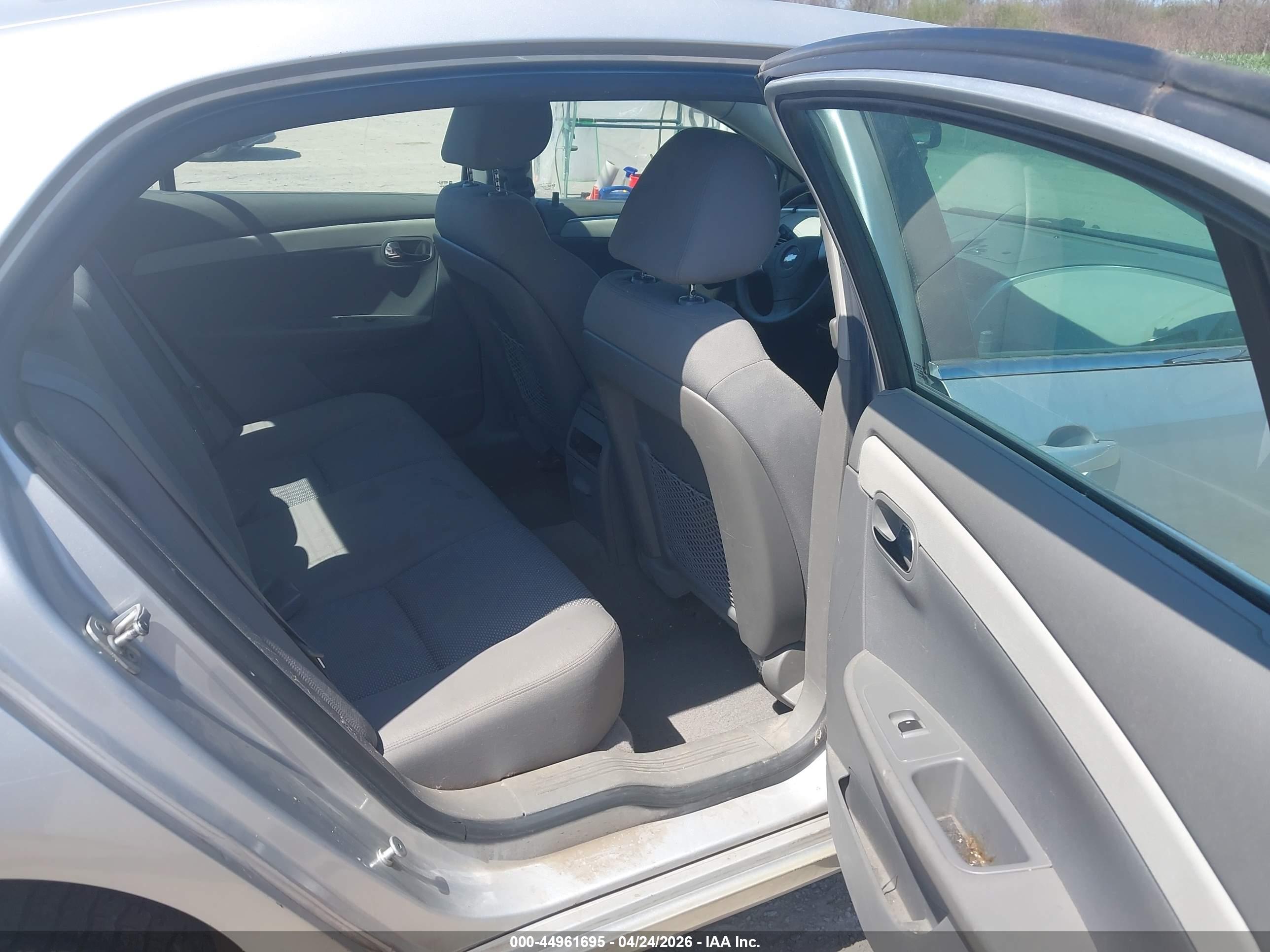 CHEVROLET MALIBU image 8