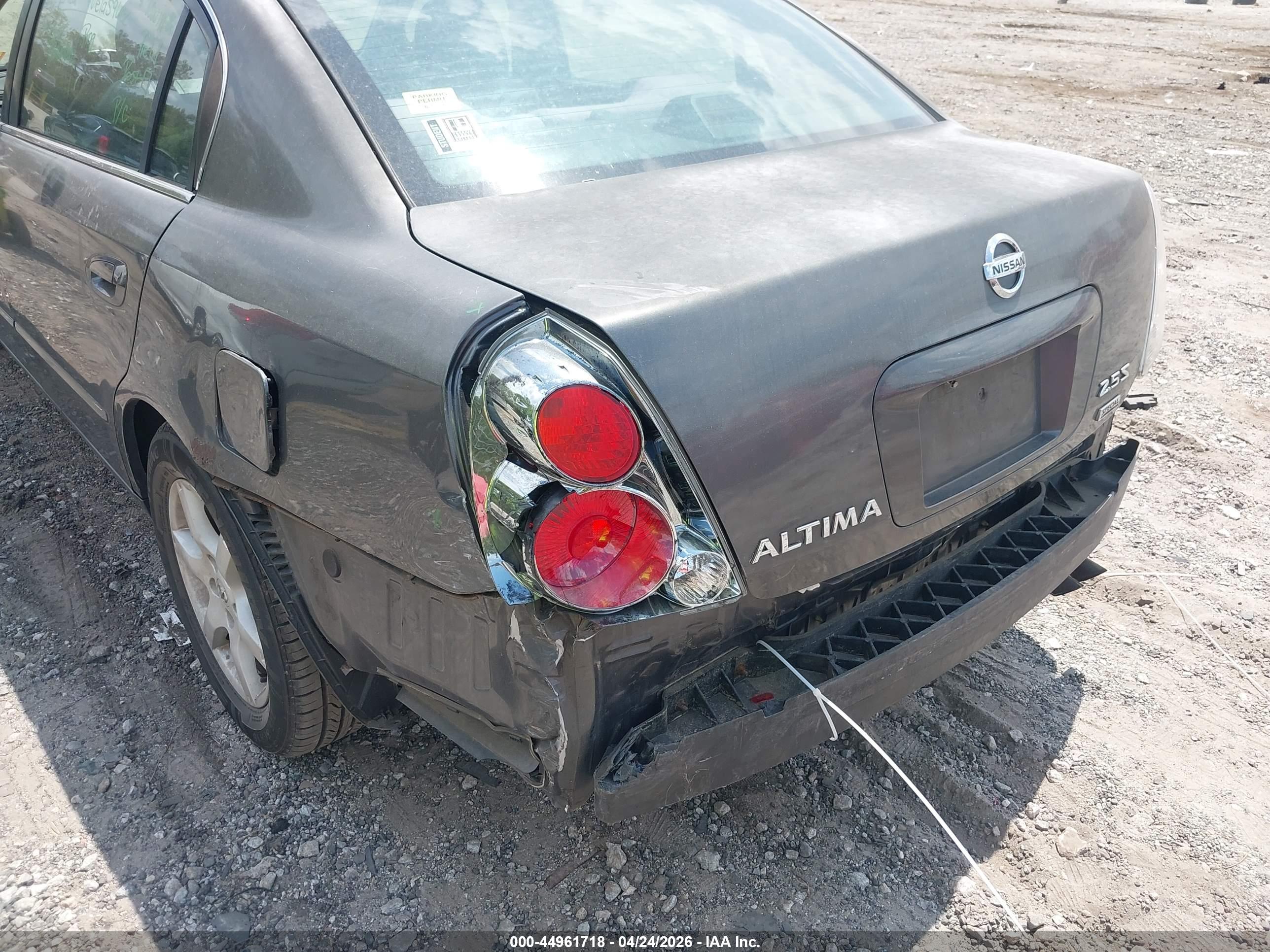 NISSAN ALTIMA image 6