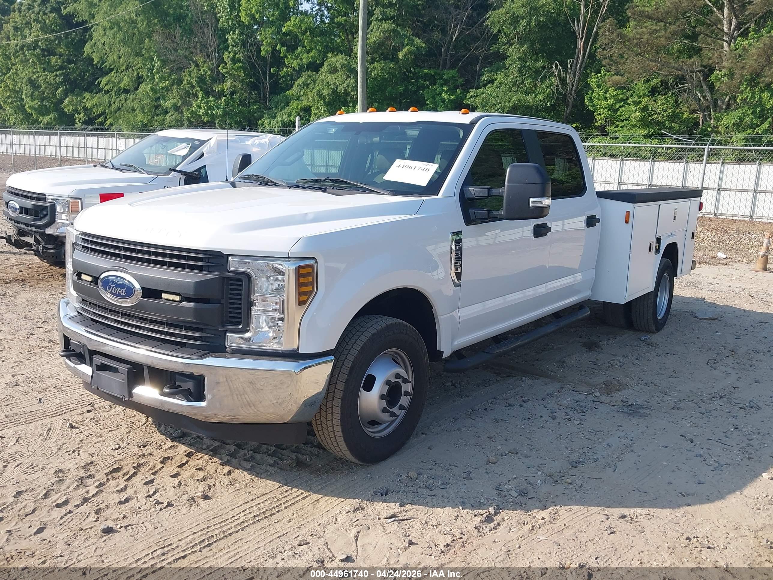 FORD F-350 image 2