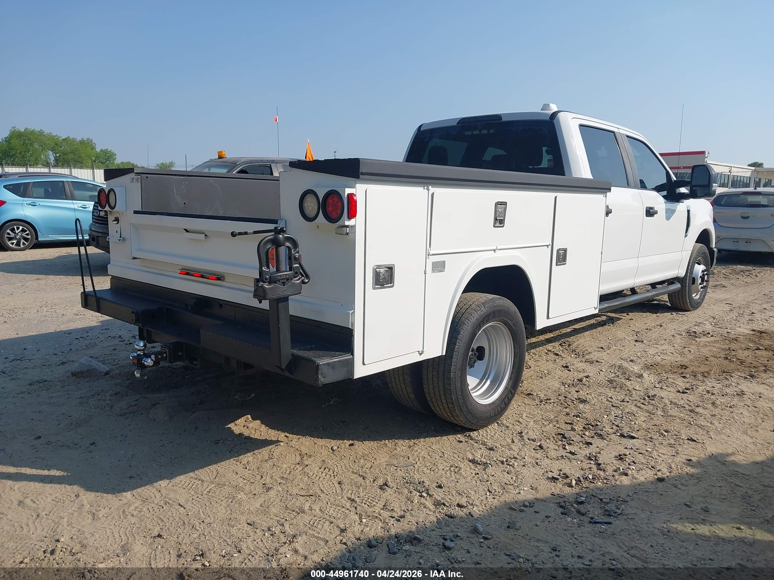 FORD F-350 image 4