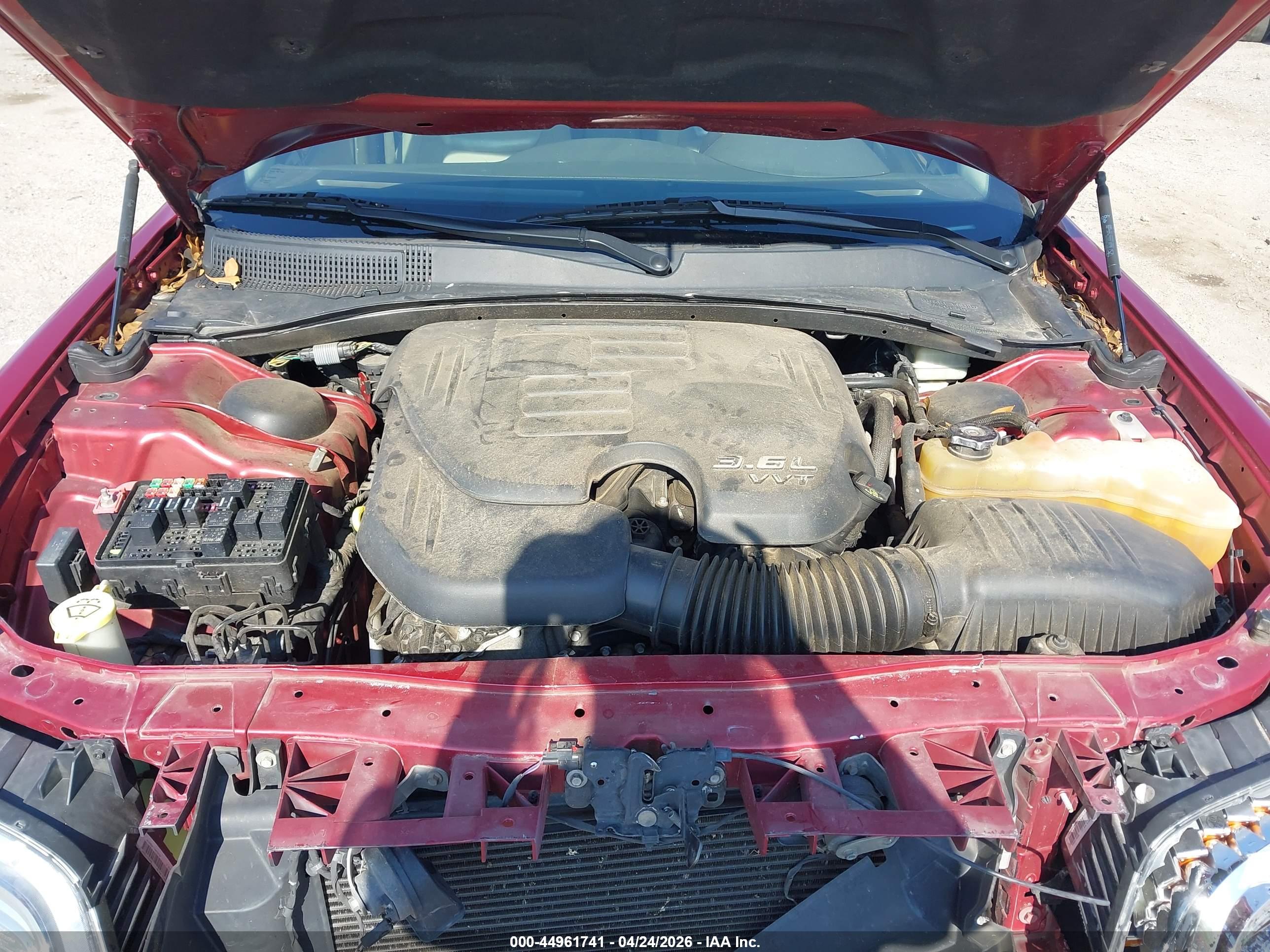 CHRYSLER 300C image 10