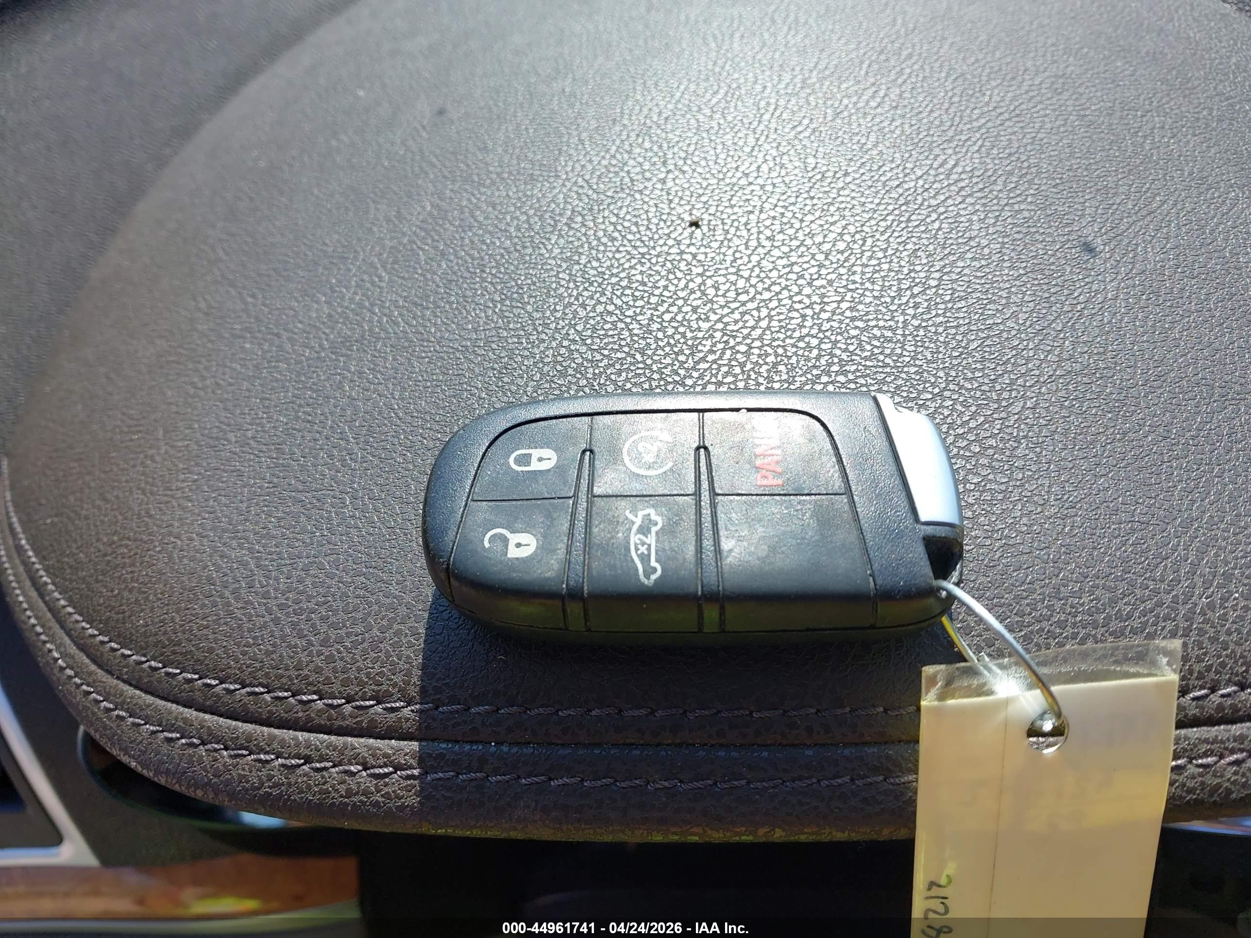 CHRYSLER 300C image 11