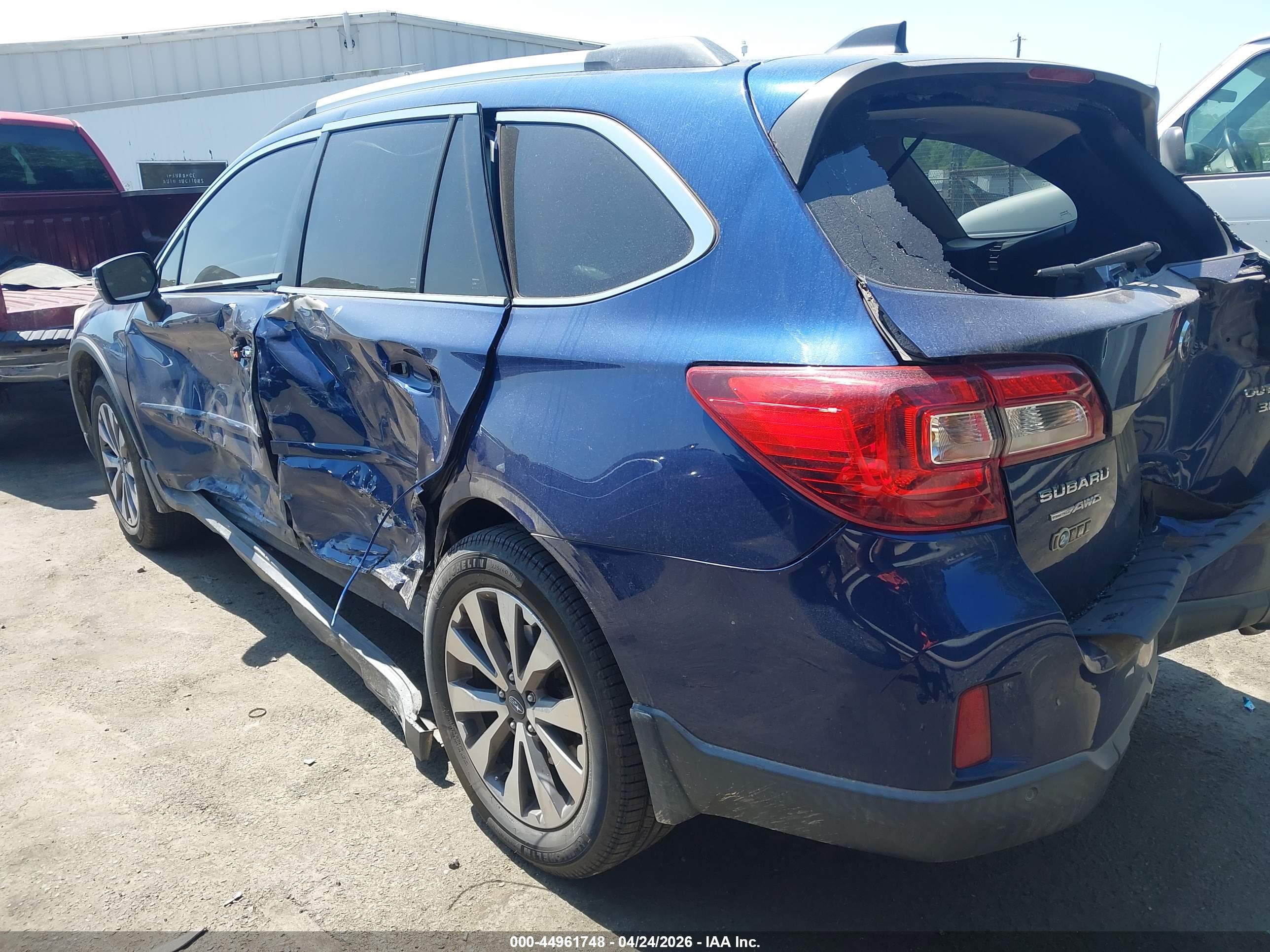 SUBARU OUTBACK image 3