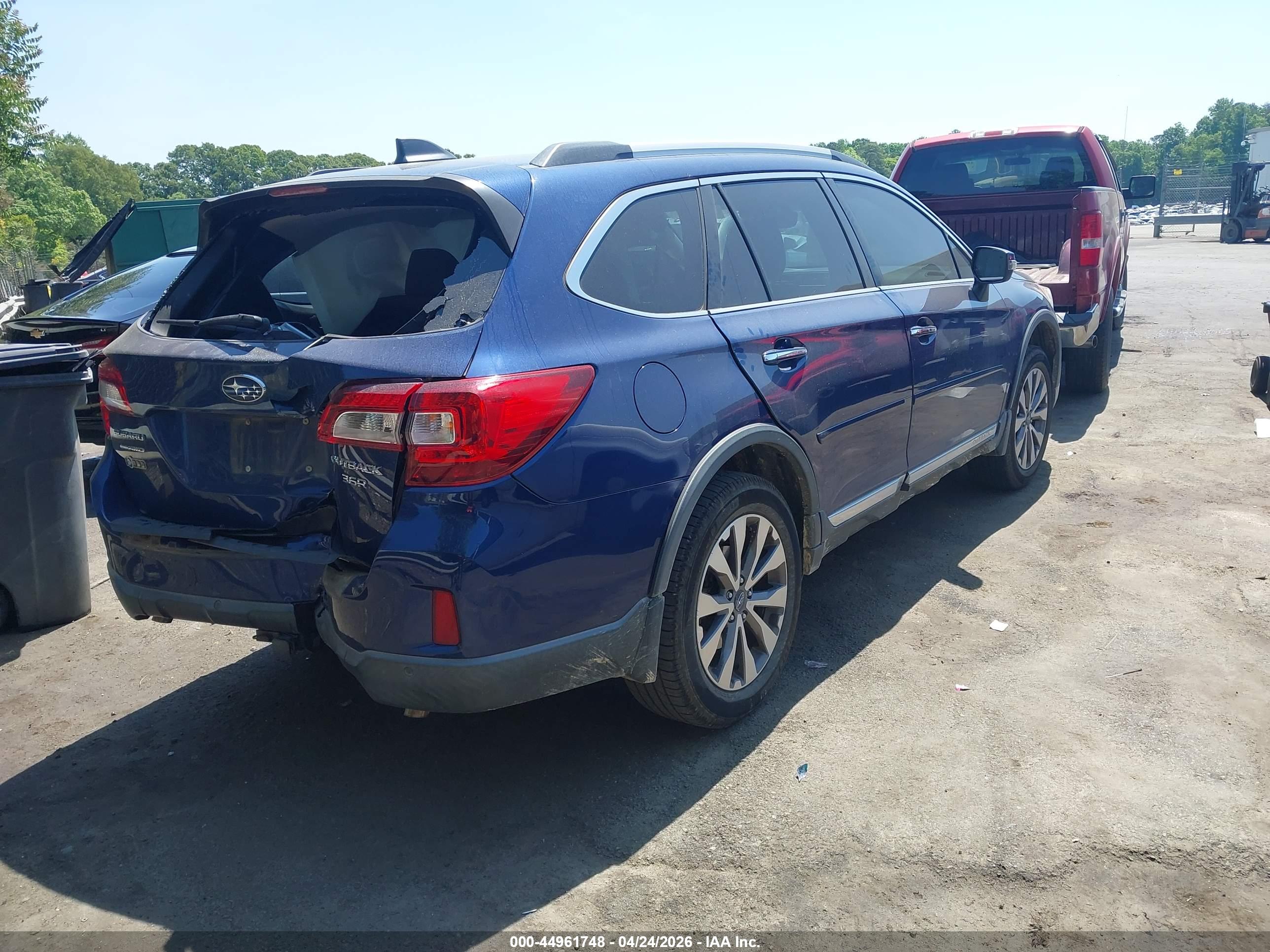 SUBARU OUTBACK image 4