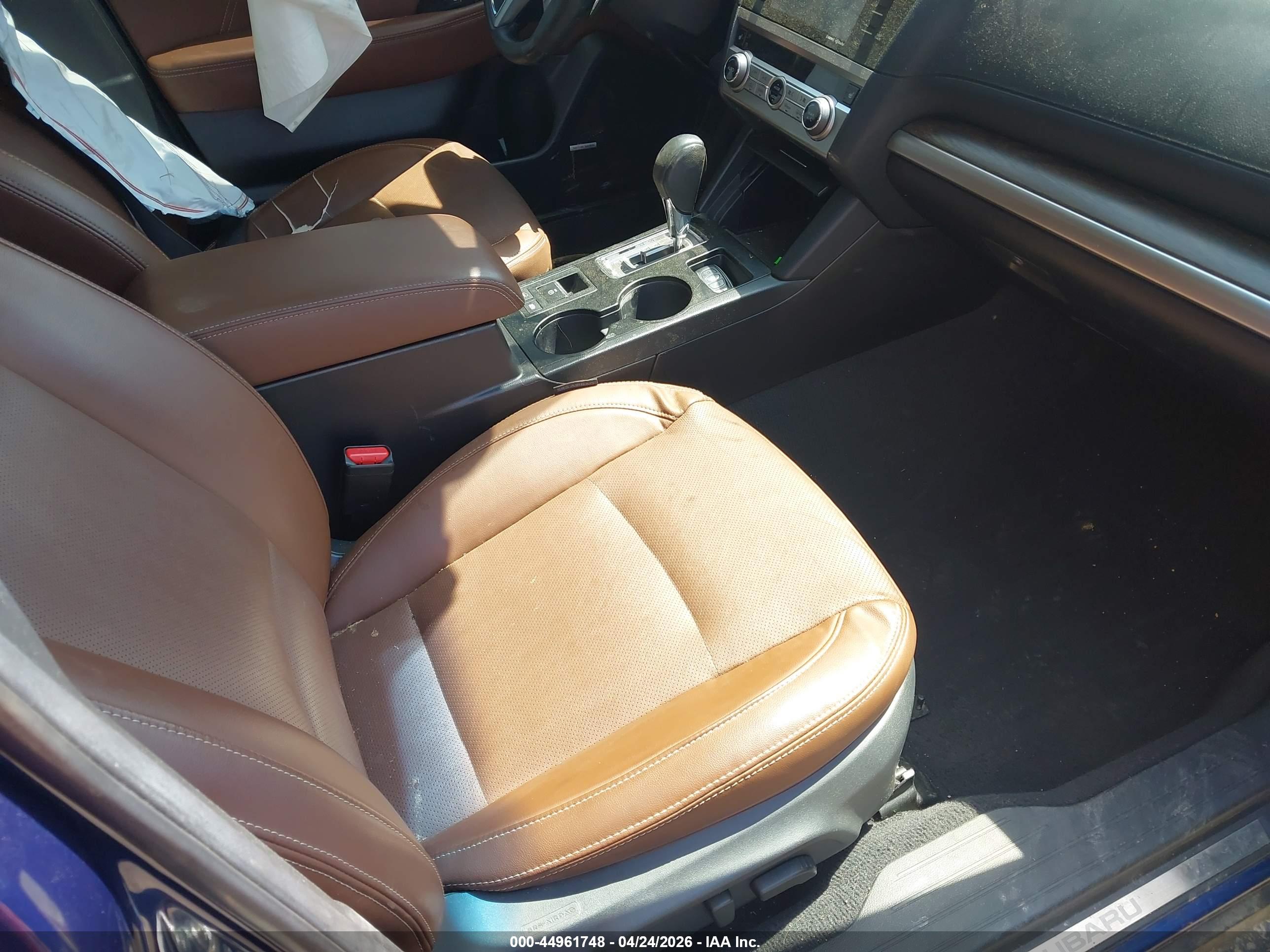 SUBARU OUTBACK image 5