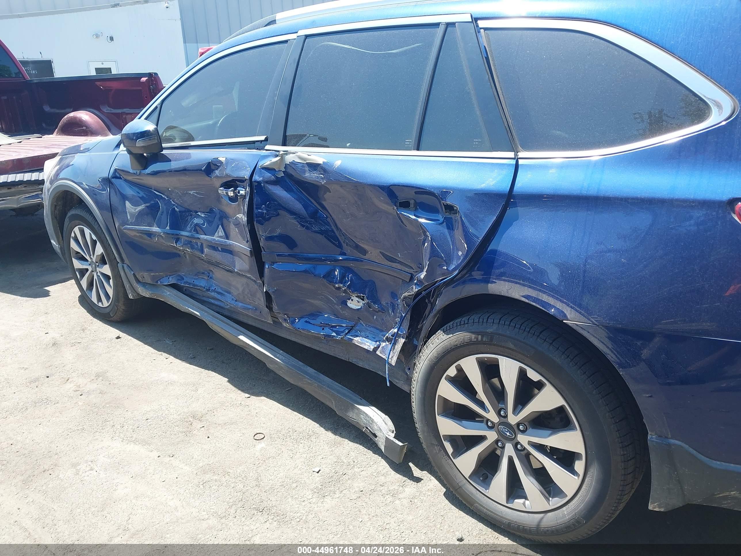 SUBARU OUTBACK image 6