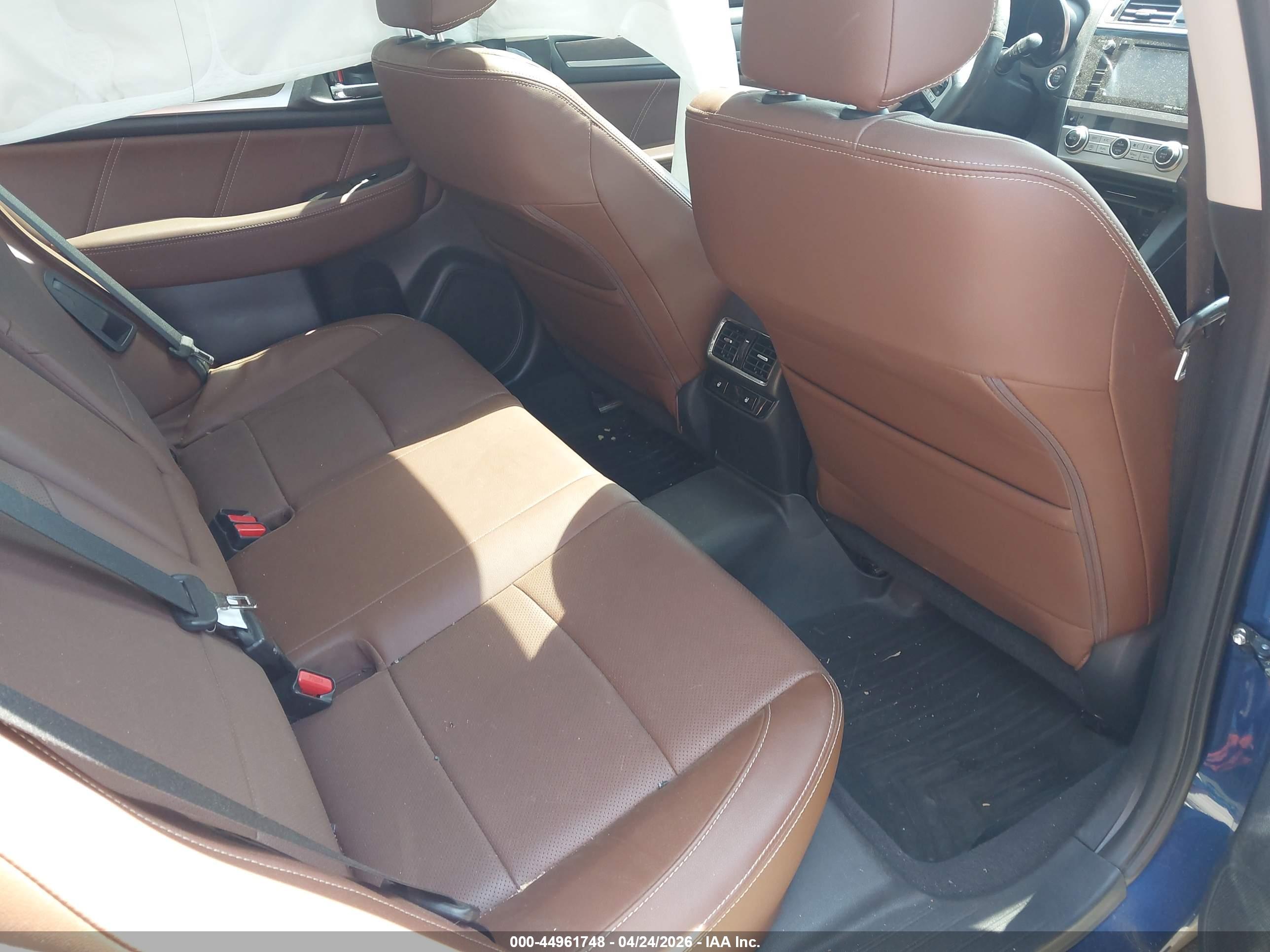 SUBARU OUTBACK image 8
