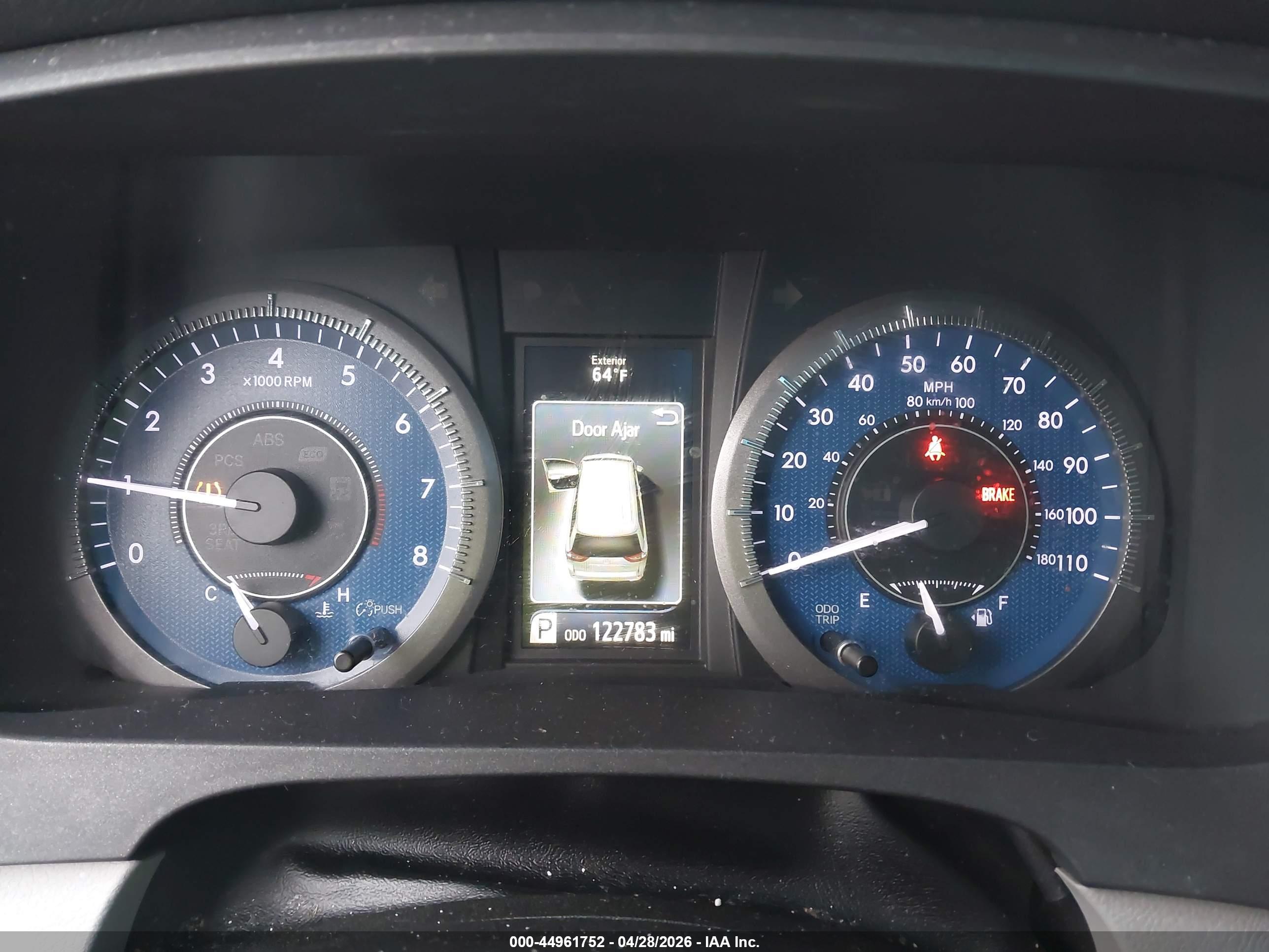 TOYOTA SIENNA image 7