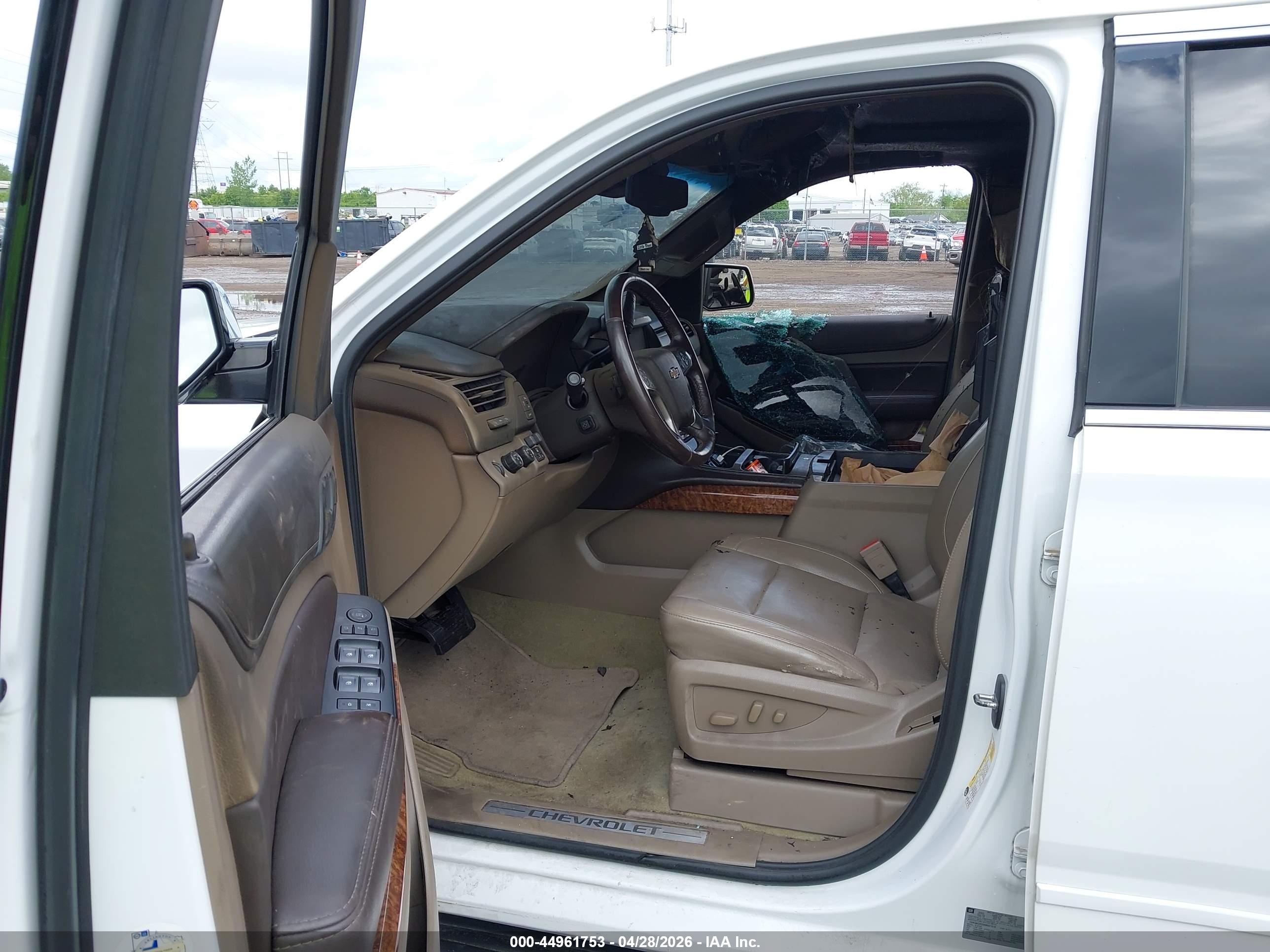 CHEVROLET TAHOE image 5