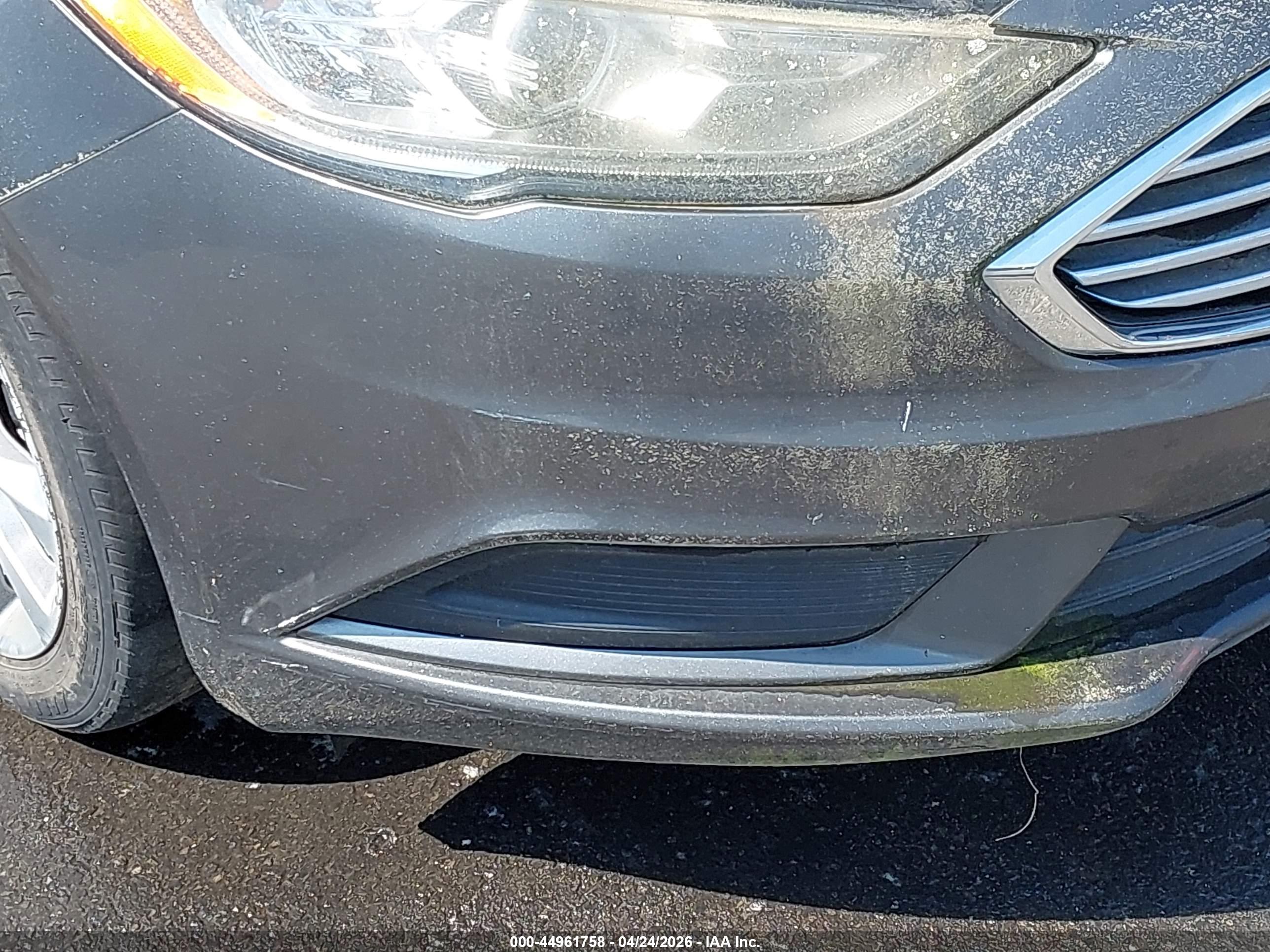 FORD FUSION image 6