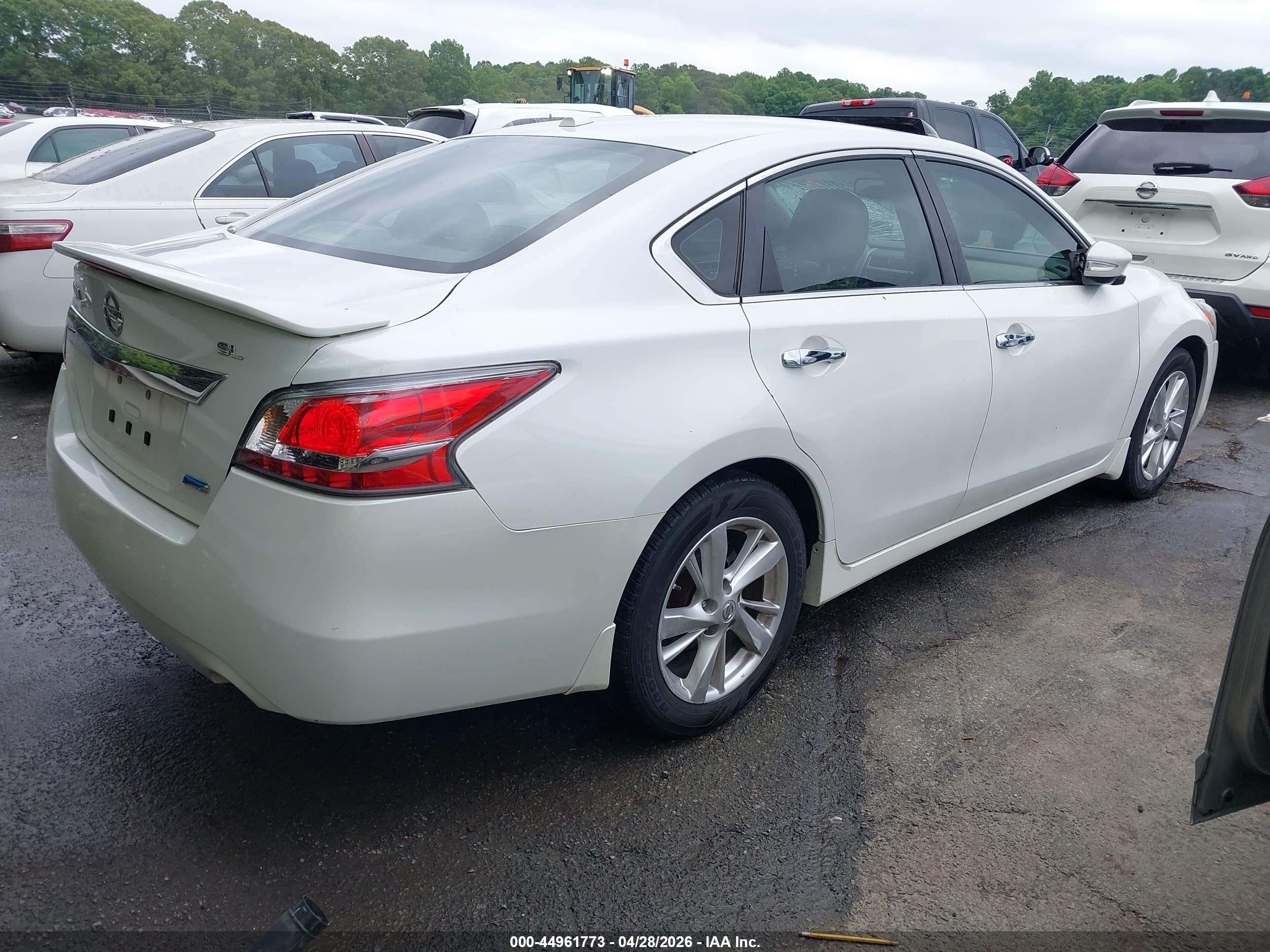 NISSAN ALTIMA image 4