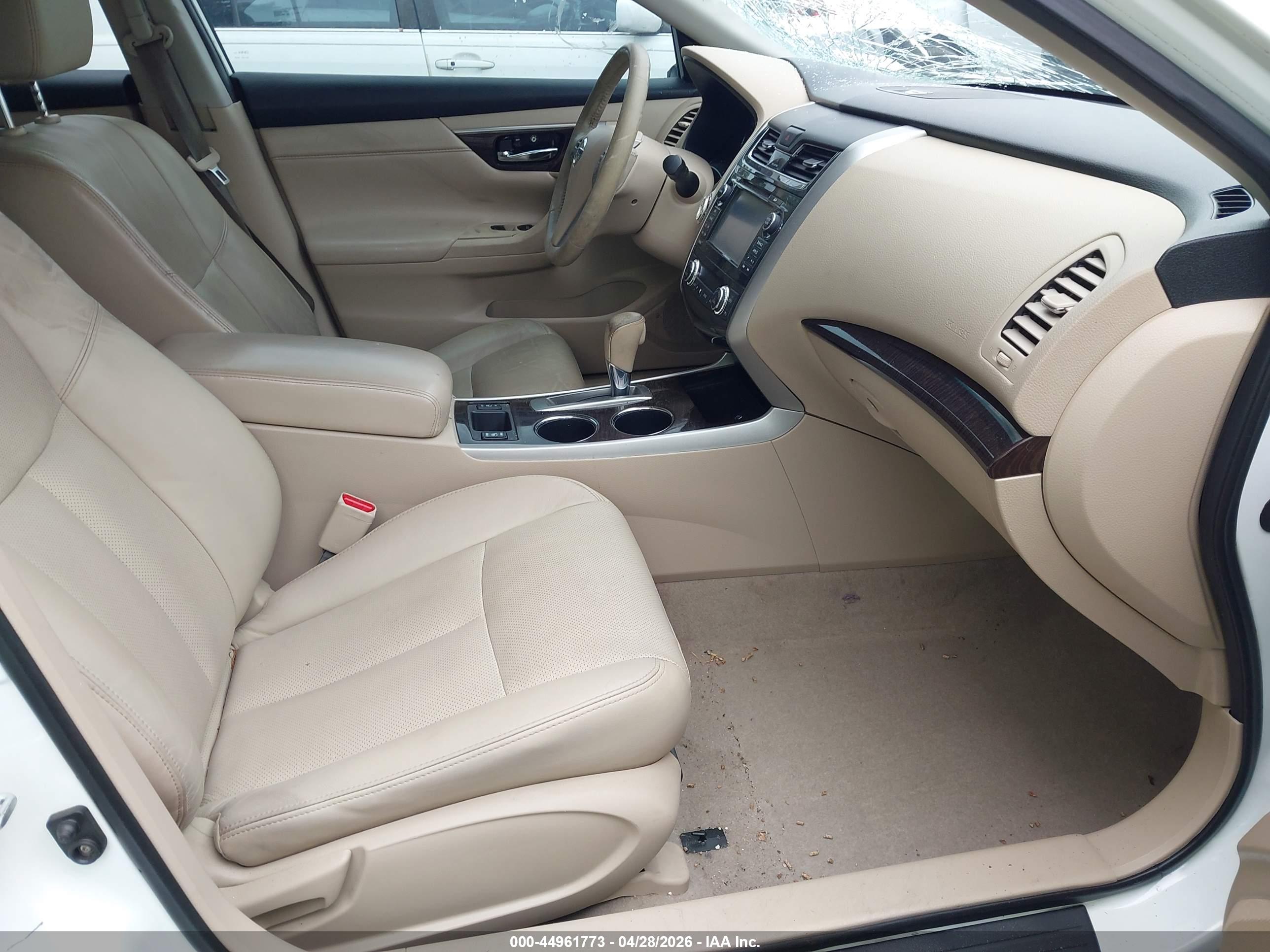 NISSAN ALTIMA image 5