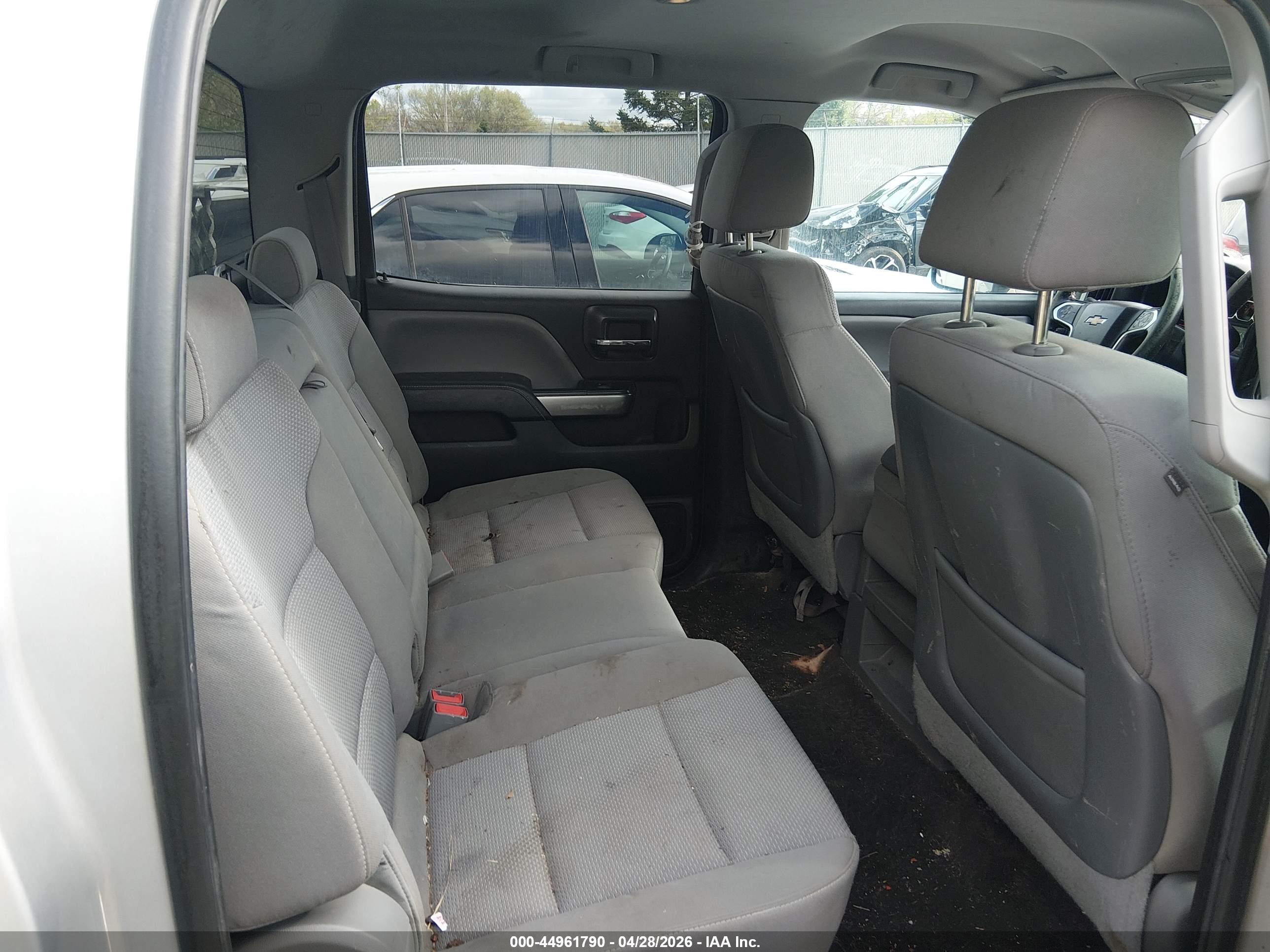 CHEVROLET SILVERADO image 8