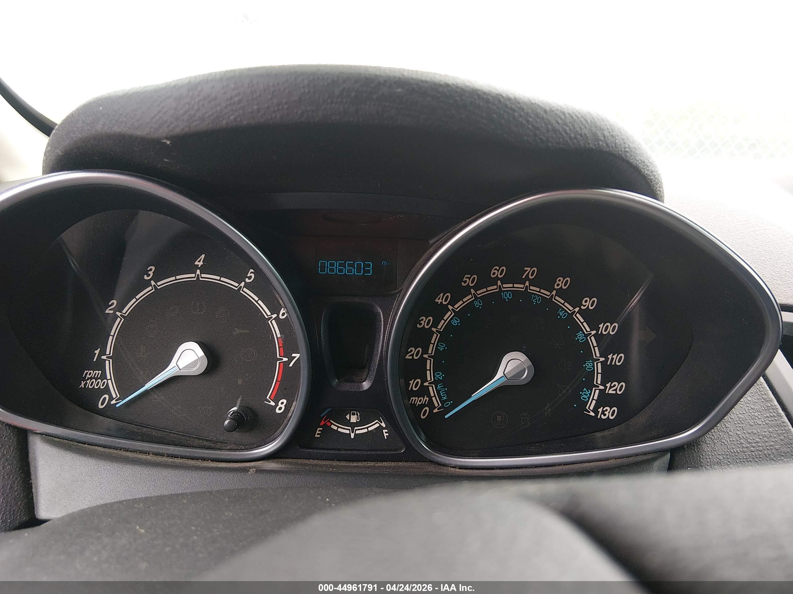 FORD FIESTA image 7