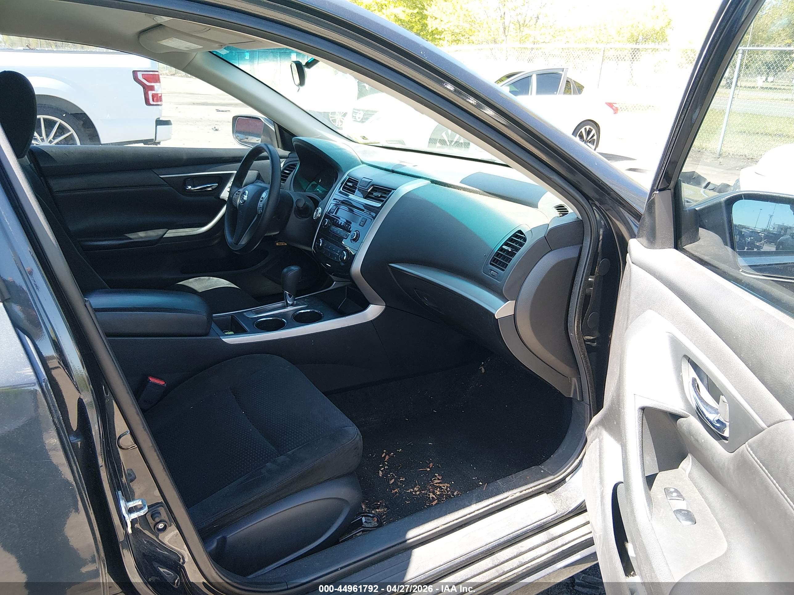 NISSAN ALTIMA image 5