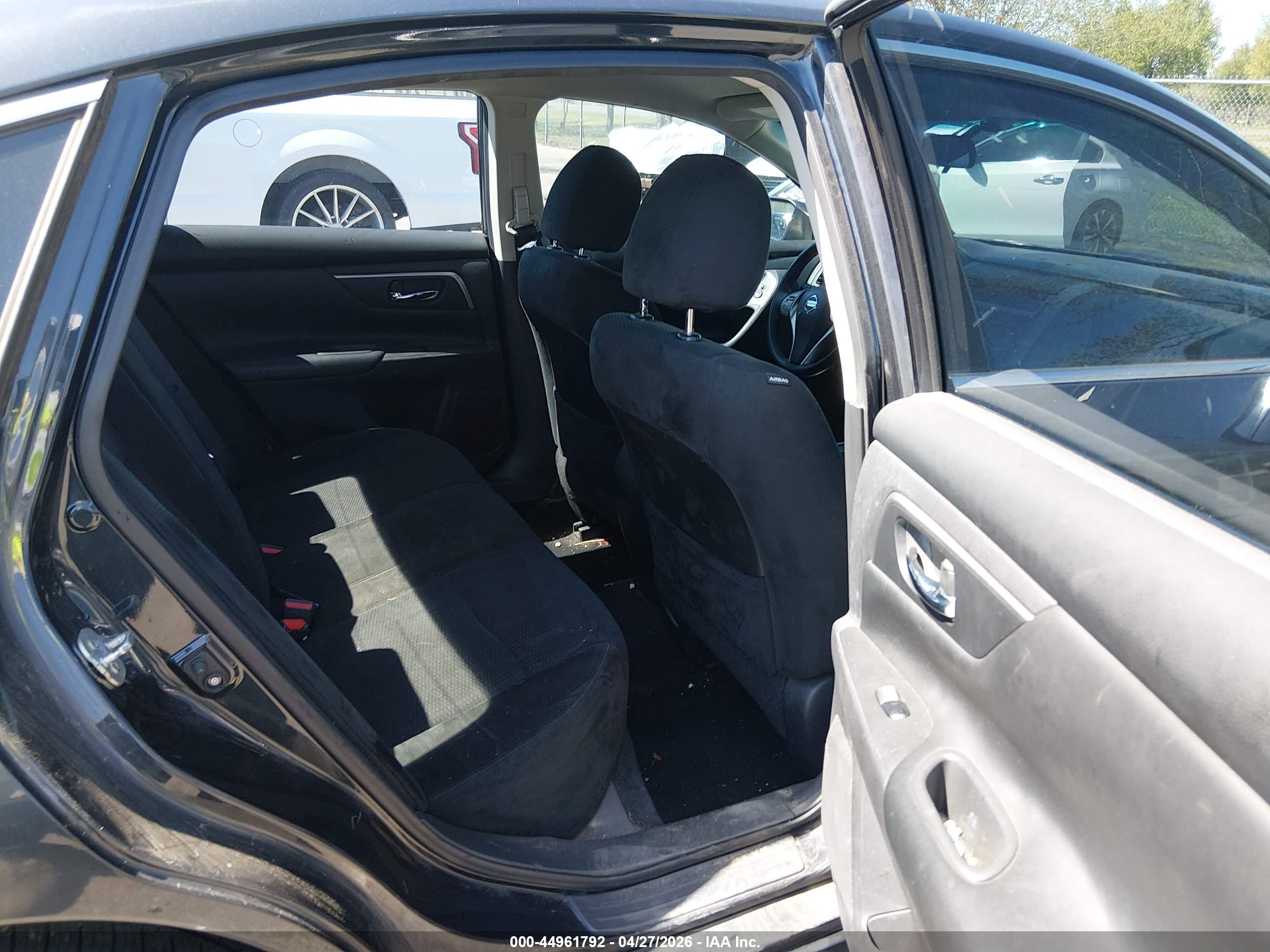 NISSAN ALTIMA image 8