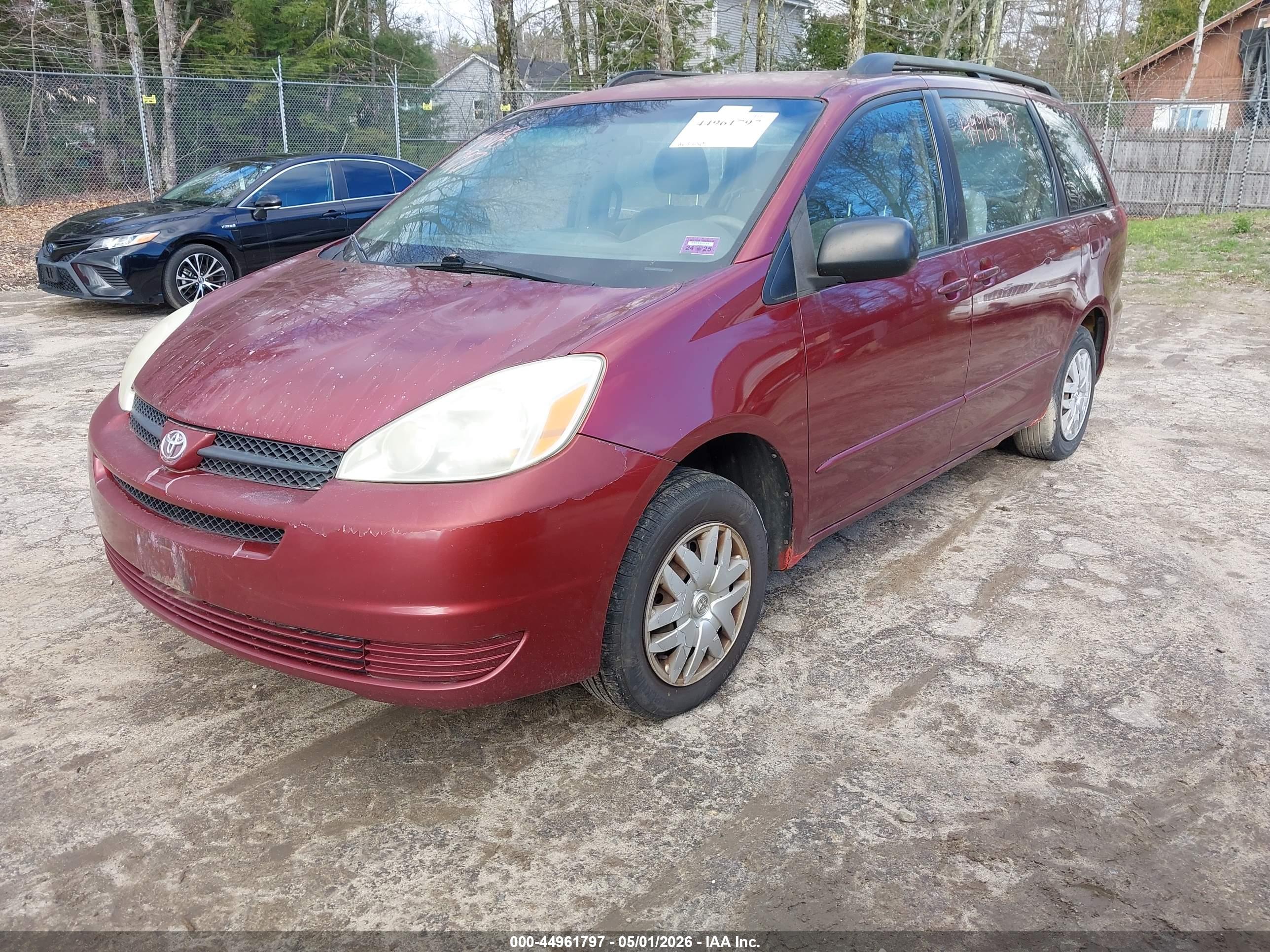 TOYOTA SIENNA image 2