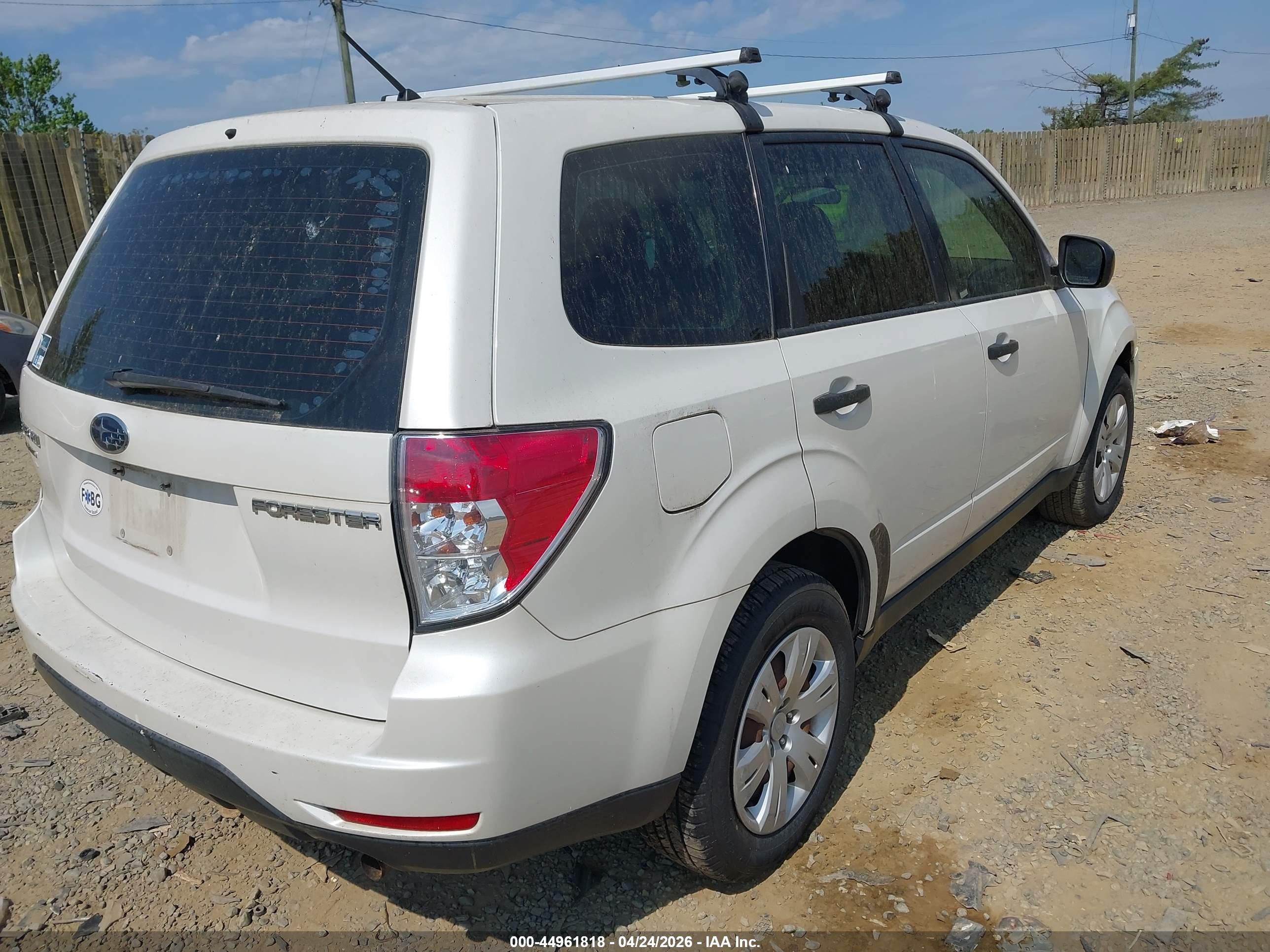 SUBARU FORESTER image 4