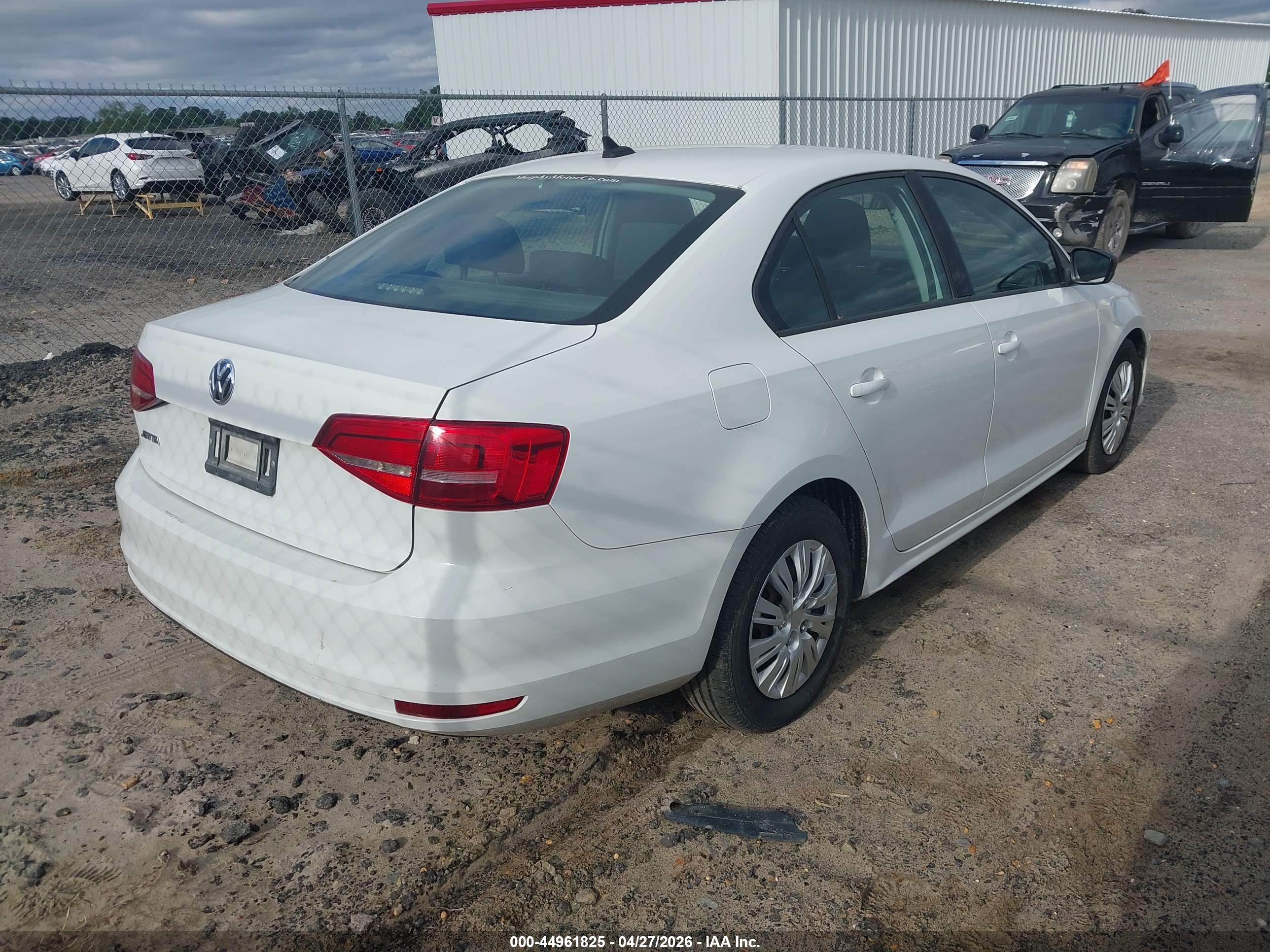 VOLKSWAGEN JETTA image 4