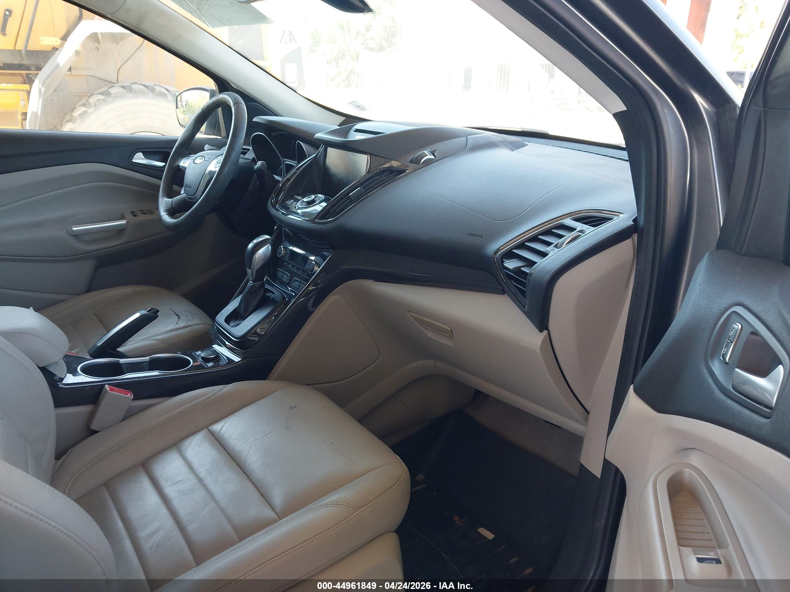 FORD ESCAPE image 5