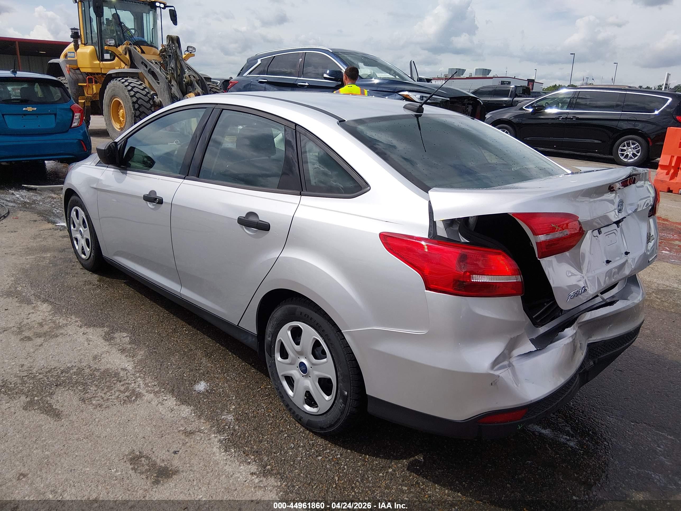 FORD FOCUS image 3