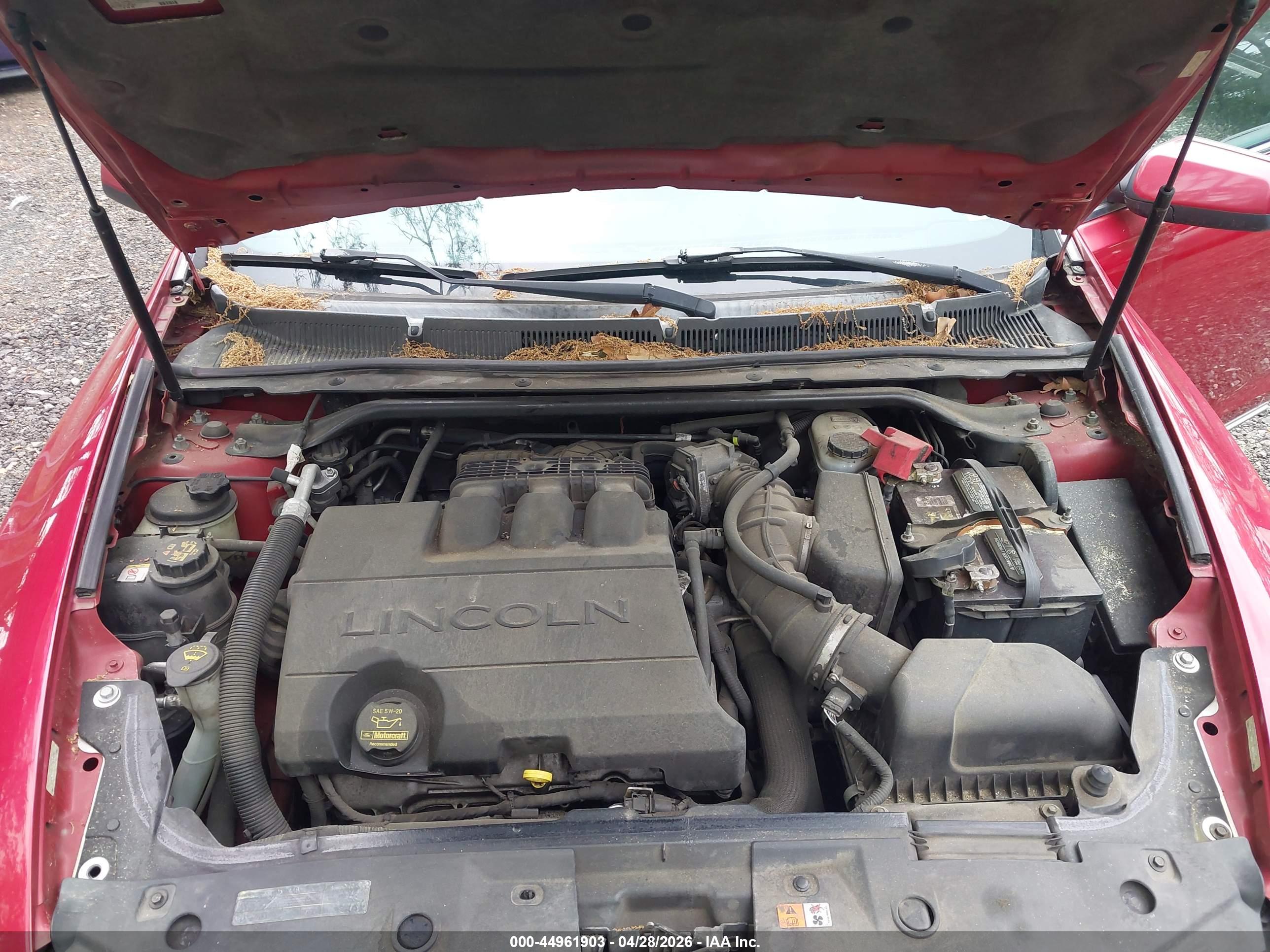LINCOLN MKS image 10