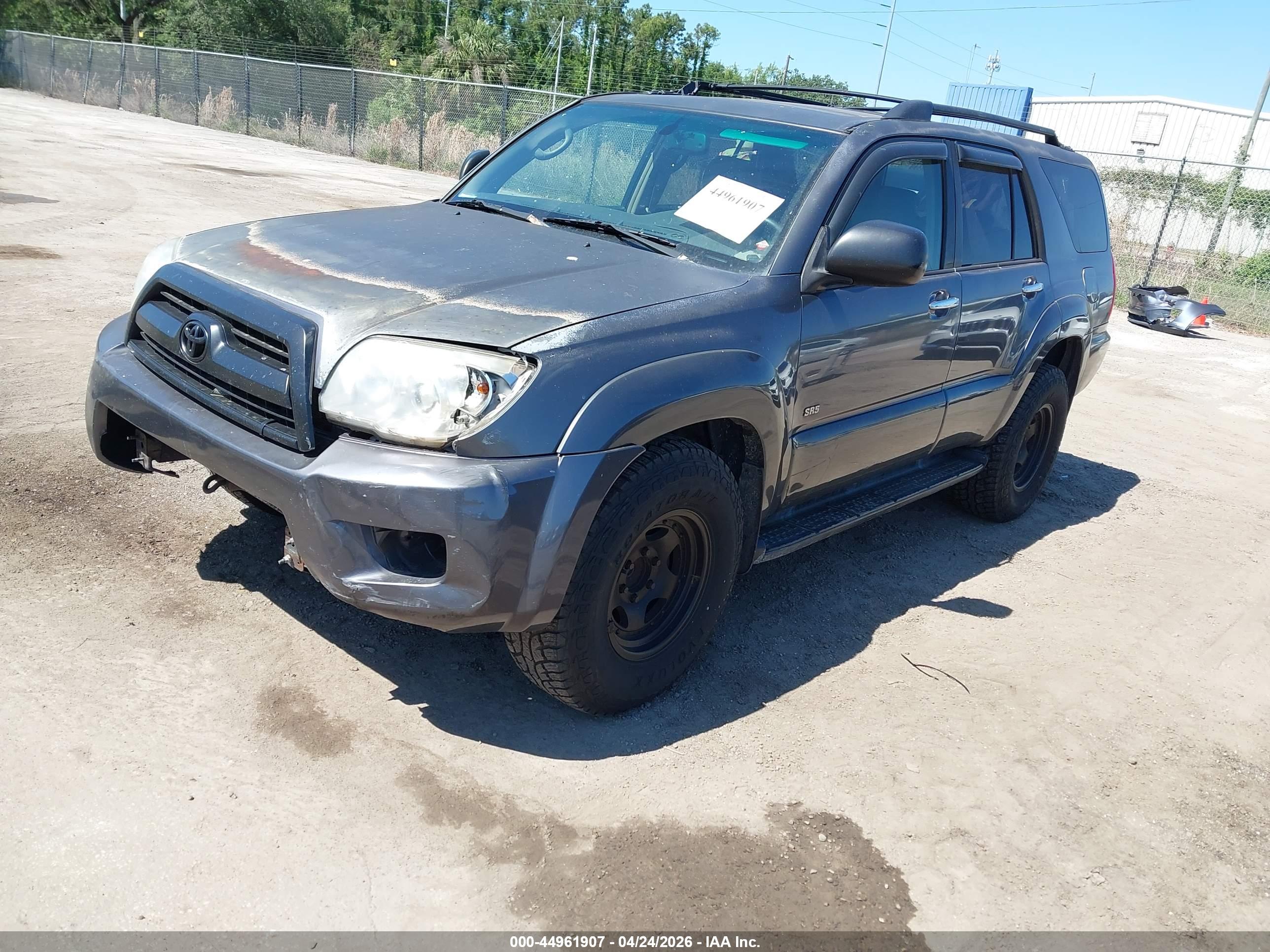 TOYOTA 4RUNNER image 2