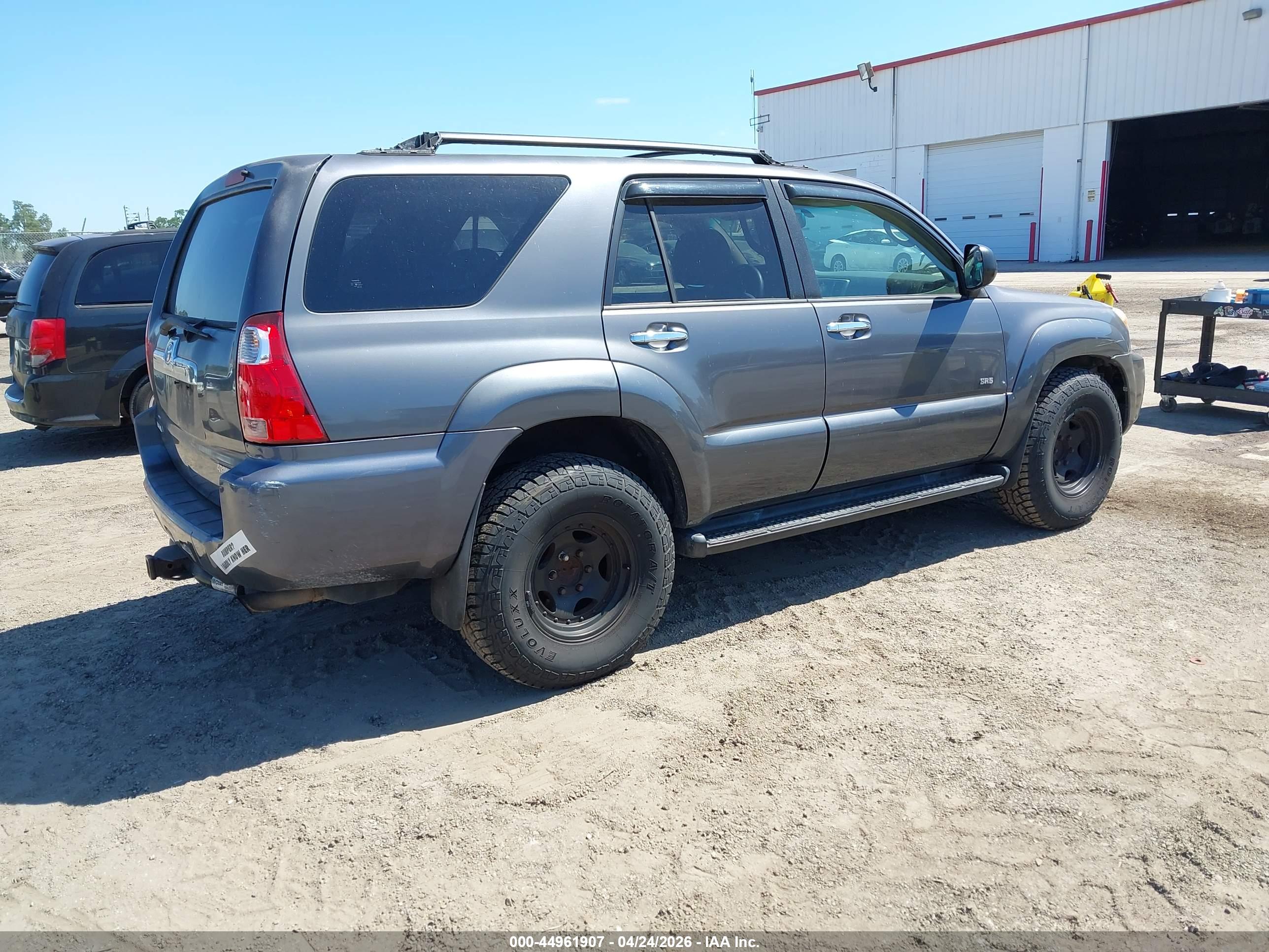 TOYOTA 4RUNNER image 4