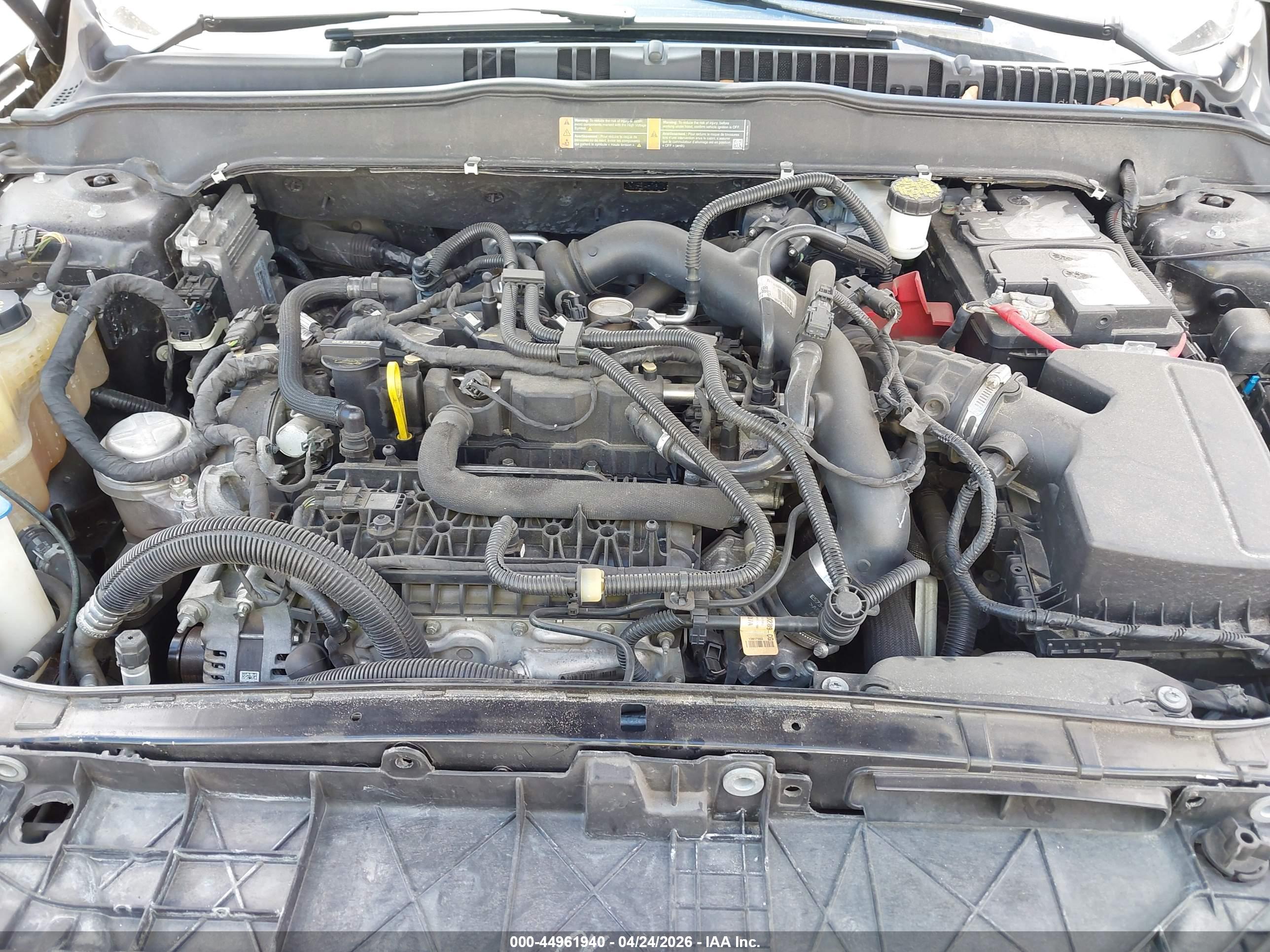FORD FUSION image 10