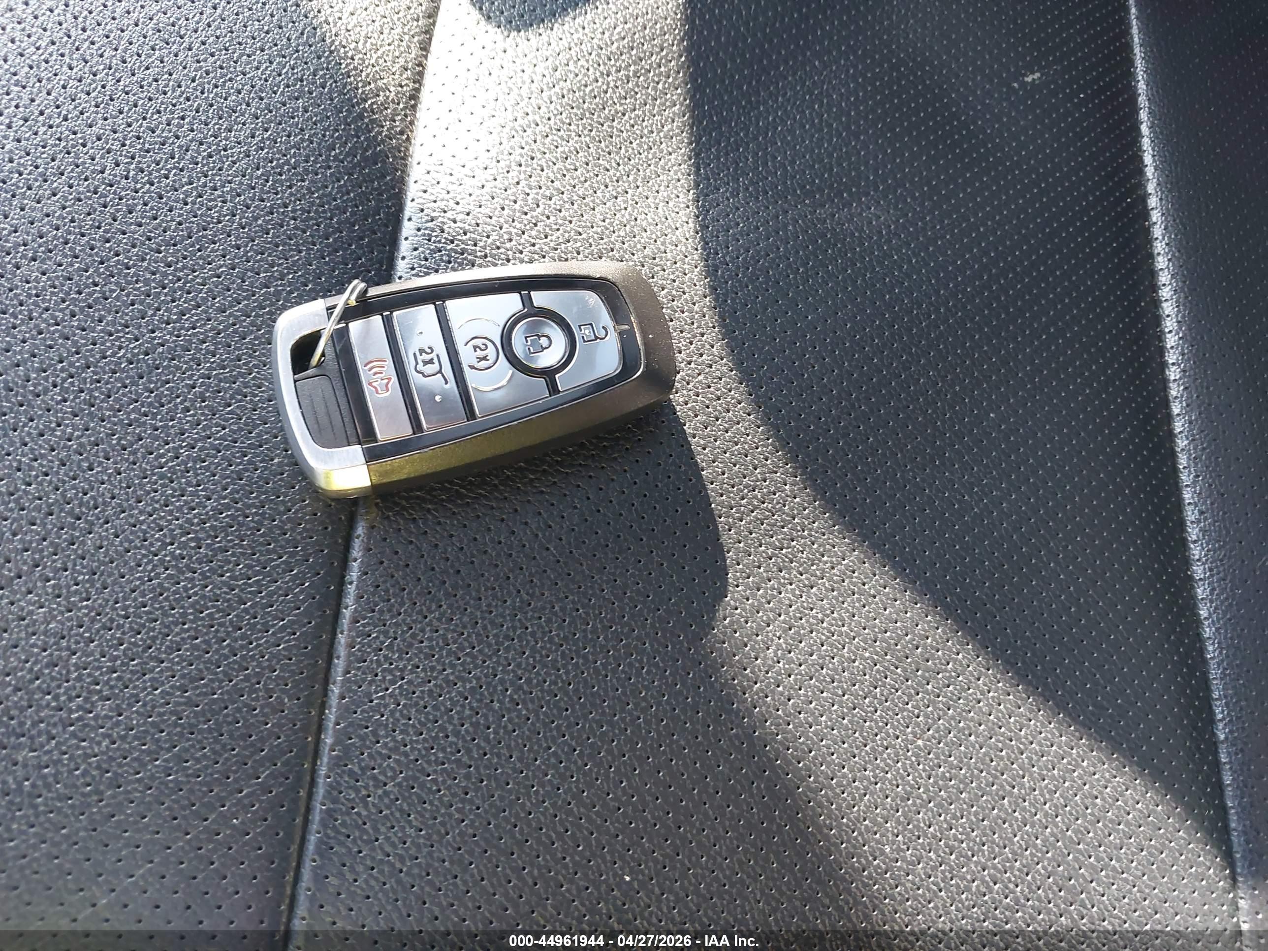 FORD EXPLORER image 11